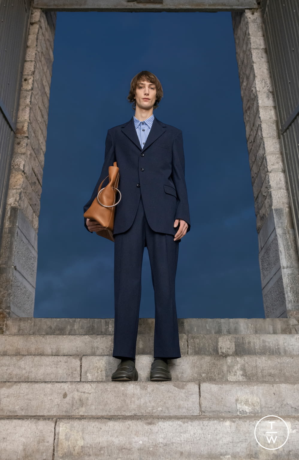 Fashion Week Paris Fall/Winter 2021 look 2 from the Dries Van Noten collection menswear