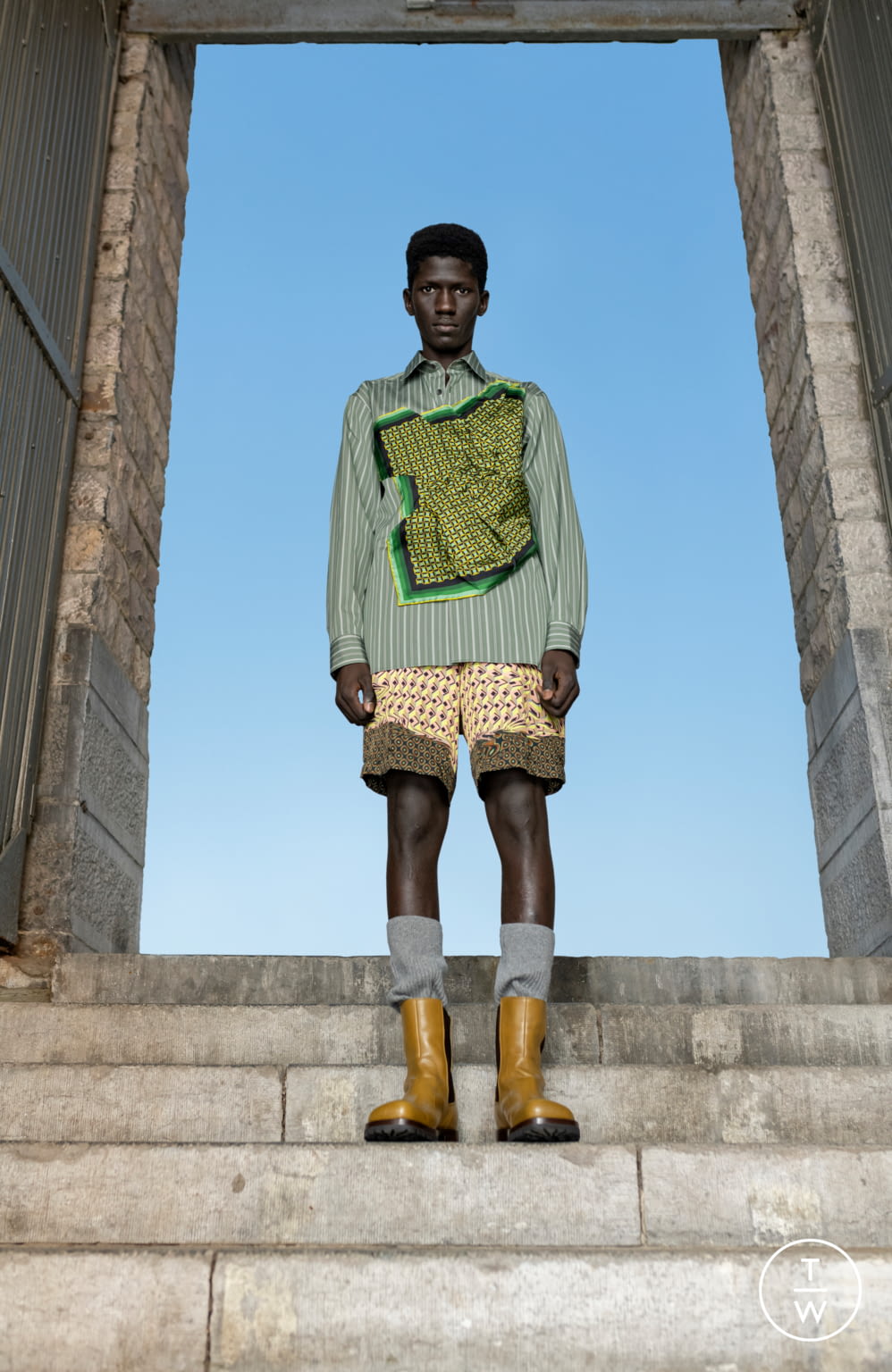 Fashion Week Paris Fall/Winter 2021 look 20 de la collection Dries Van Noten menswear