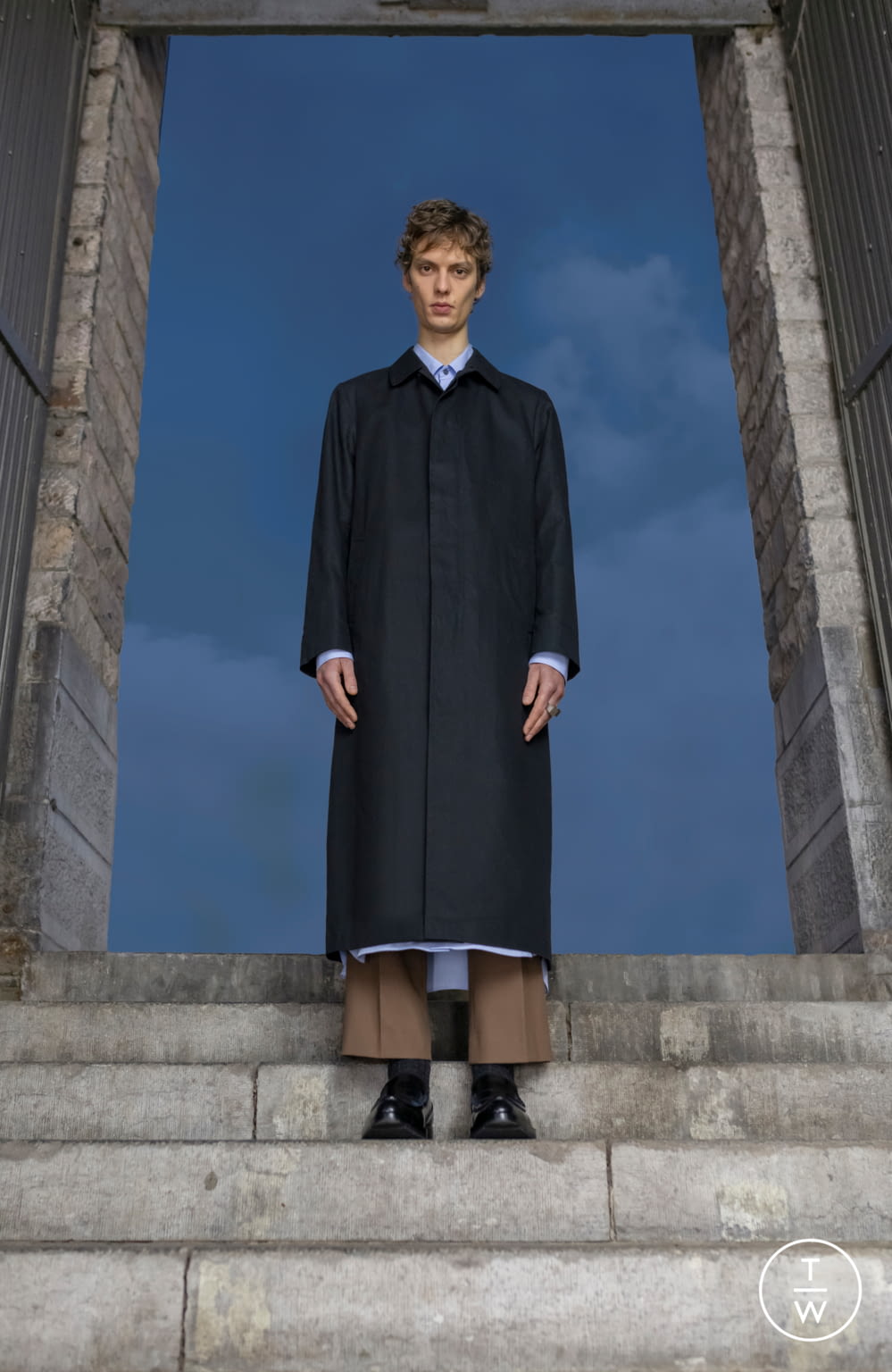 Fashion Week Paris Fall/Winter 2021 look 3 from the Dries Van Noten collection menswear