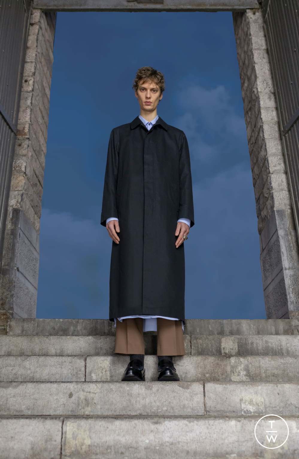 Fashion Week Paris Fall/Winter 2021 look 3 from the Dries Van Noten collection 男装