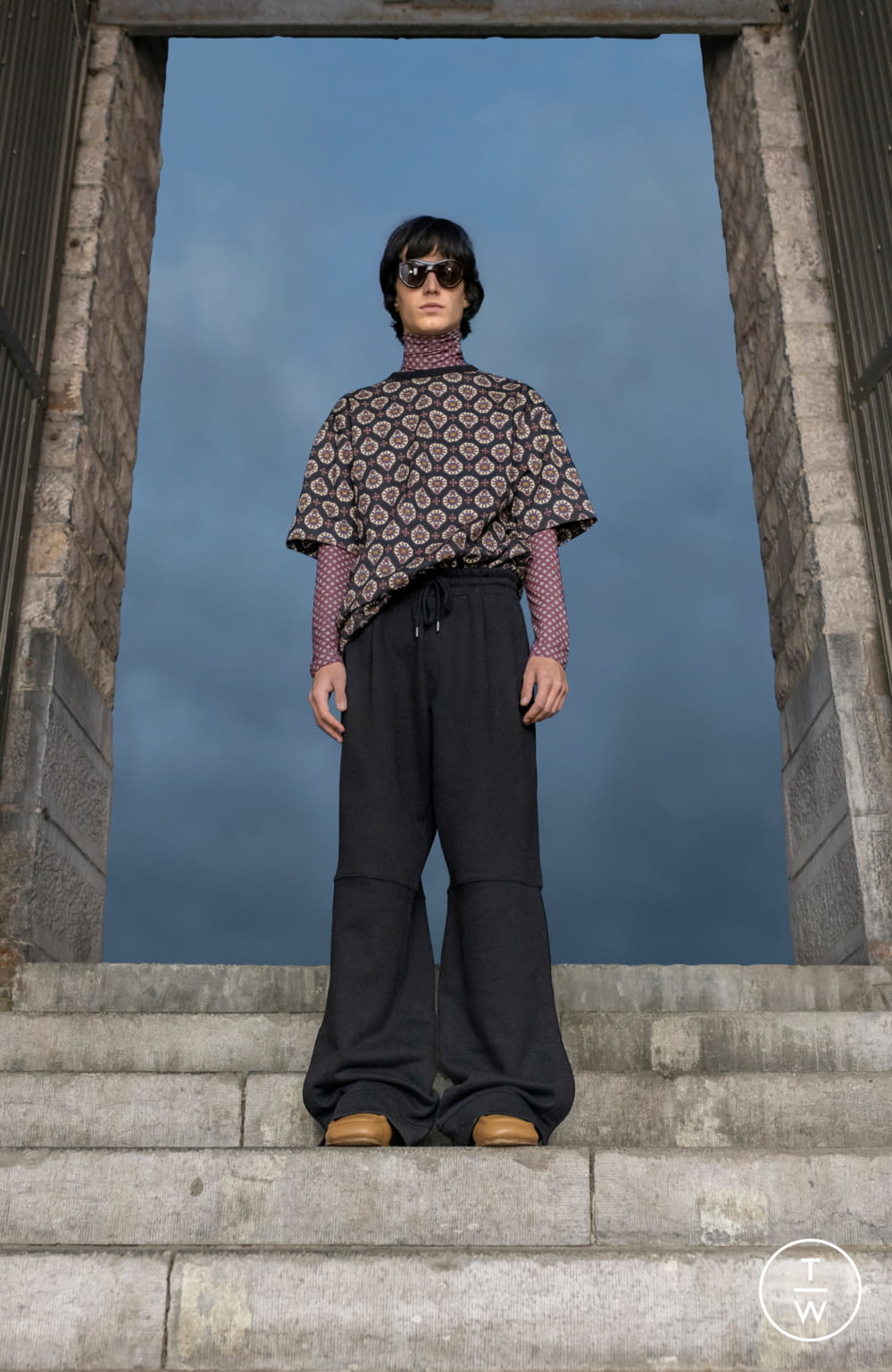 Fashion Week Paris Fall/Winter 2021 look 38 from the Dries Van Noten collection 男装