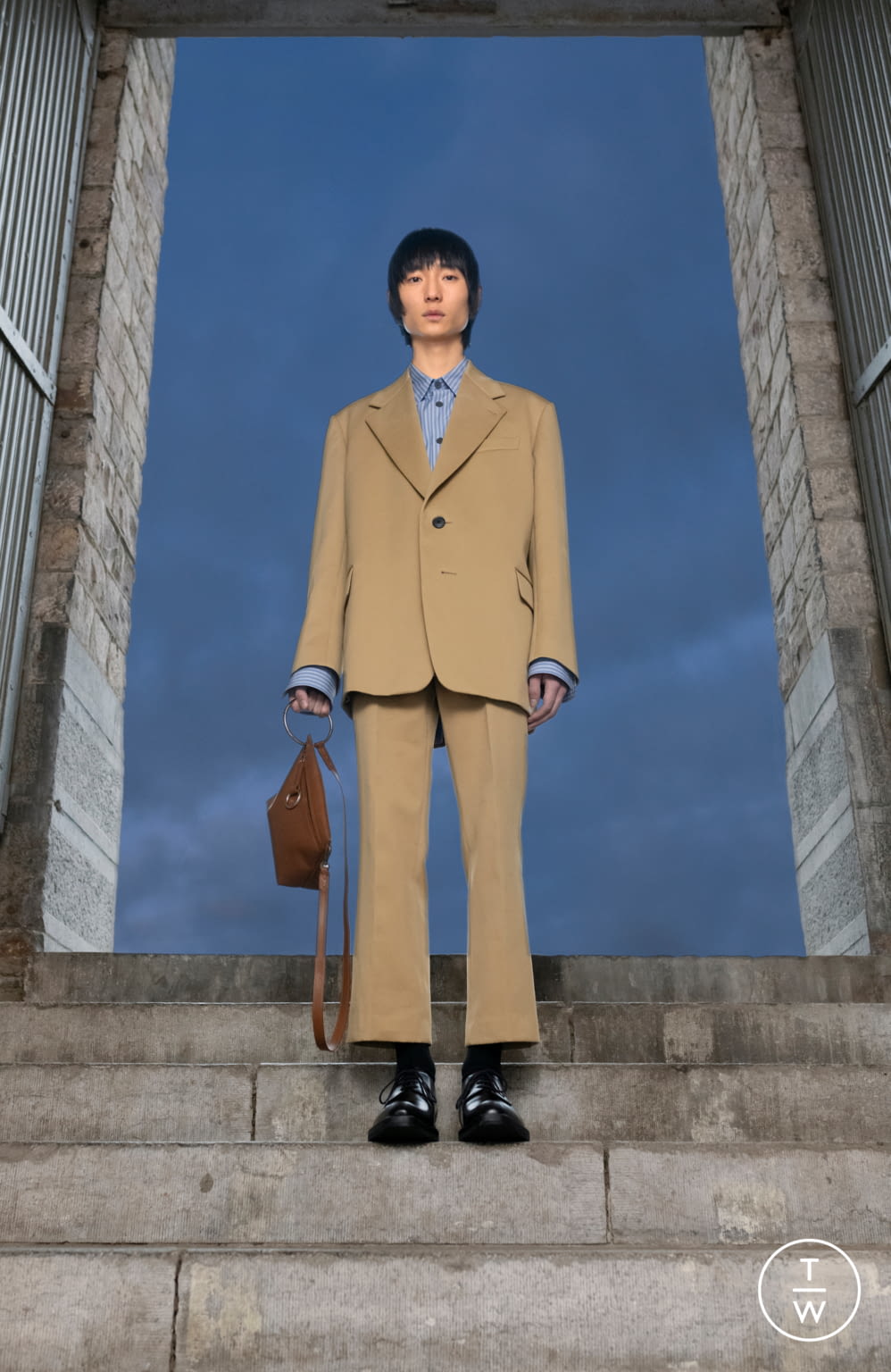 Fashion Week Paris Fall/Winter 2021 look 5 from the Dries Van Noten collection 男装