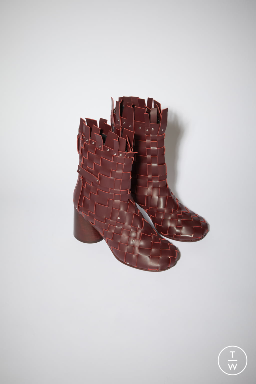 Fashion Week Paris Fall/Winter 2021 look 109 from the Acne Studios collection womenswear accessories