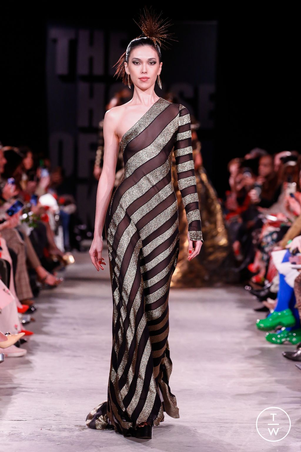 Fashion Week New York Fall/Winter 2023 look 6 from the Naeem Khan collection 女装
