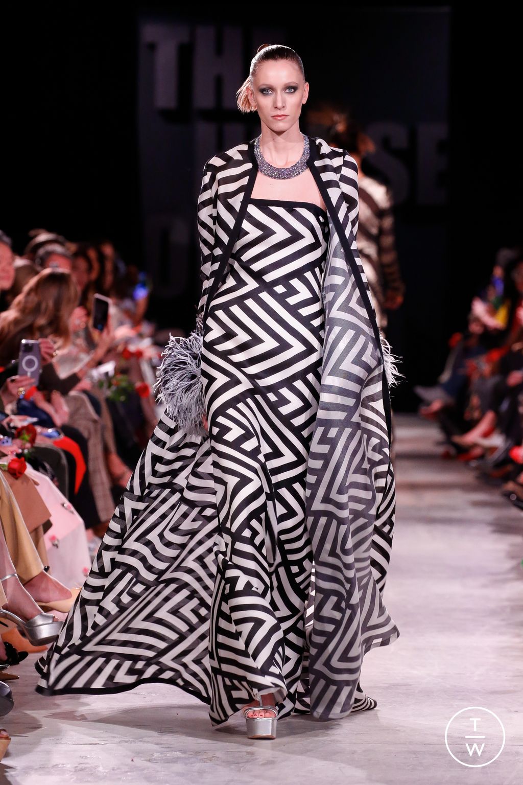 Fashion Week New York Fall/Winter 2023 look 8 de la collection Naeem Khan womenswear