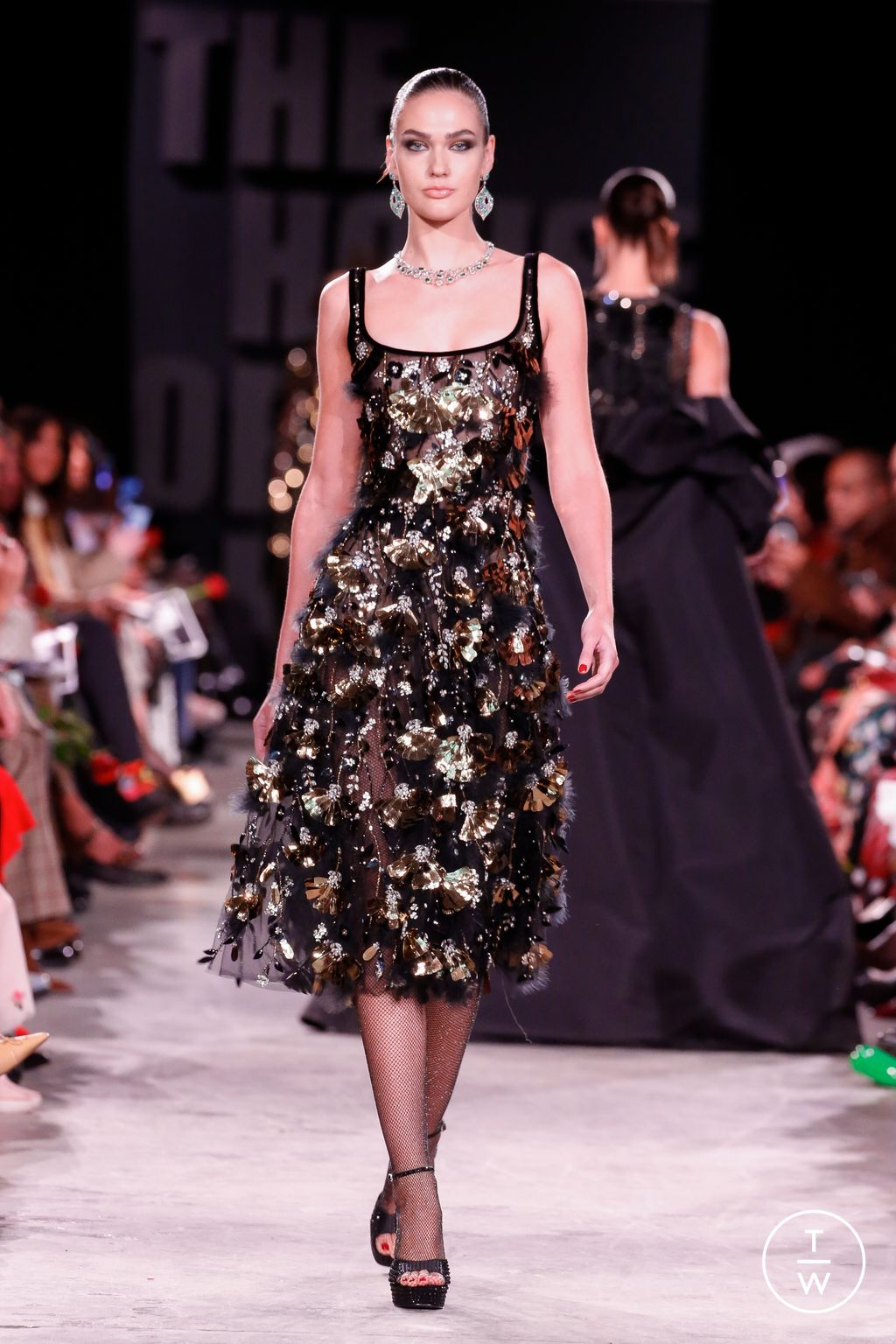 Fashion Week New York Fall/Winter 2023 look 18 from the Naeem Khan collection womenswear