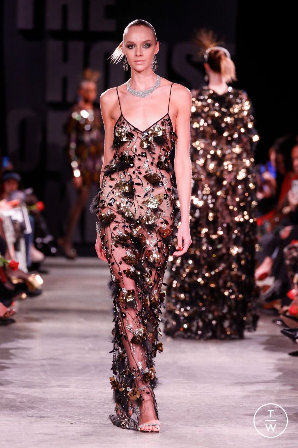 Fashion Week New York Fall/Winter 2023 look 20 from the Naeem Khan collection womenswear