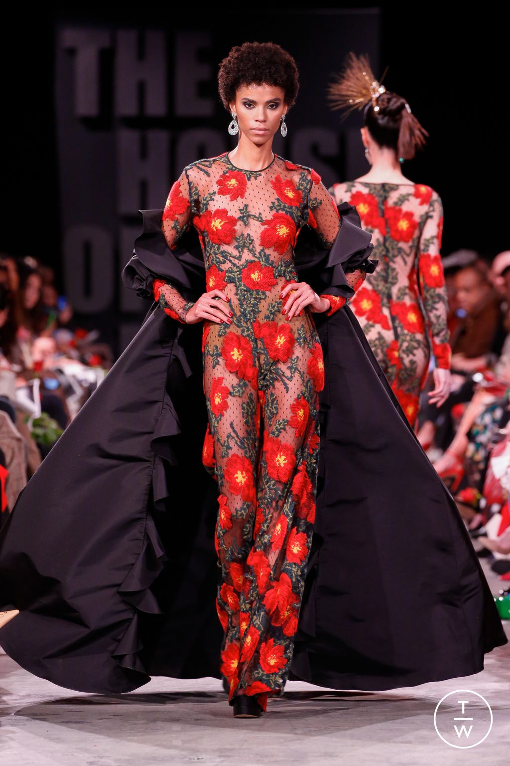 Fashion Week New York Fall/Winter 2023 look 25 from the Naeem Khan collection womenswear