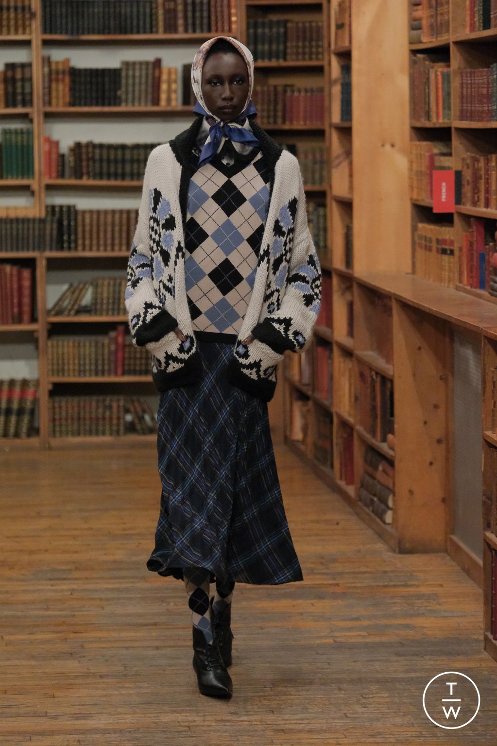 Fashion Week New York Fall/Winter 2024 look 16 de la collection Anna Sui womenswear