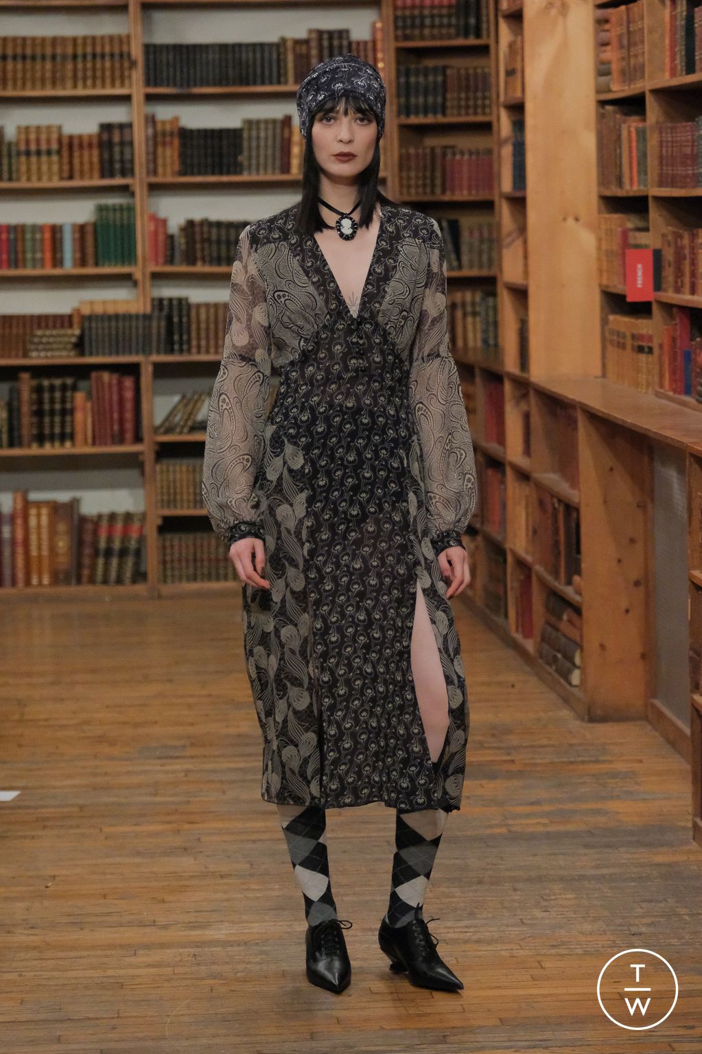 Fashion Week New York Fall/Winter 2024 look 27 de la collection Anna Sui womenswear