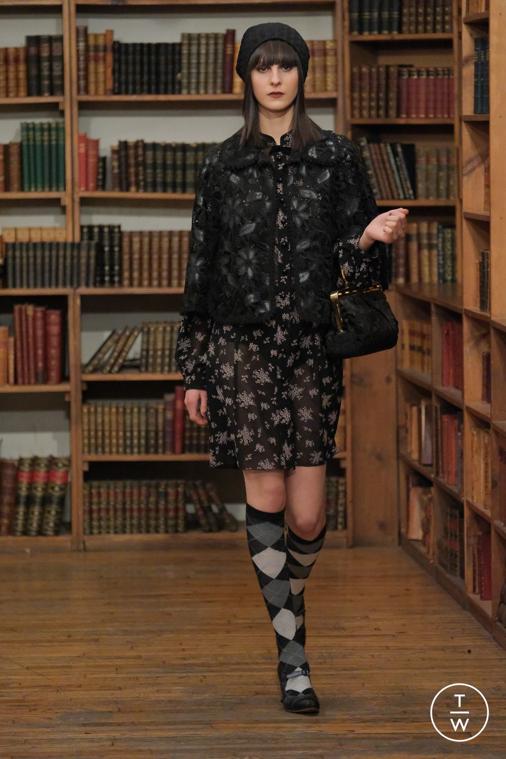 Fashion Week New York Fall/Winter 2024 look 29 from the Anna Sui collection 女装
