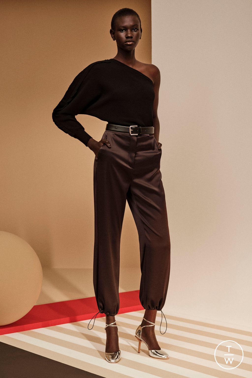 Fashion Week Milan Pre-Fall 2024 look 13 from the Max Mara collection 女装