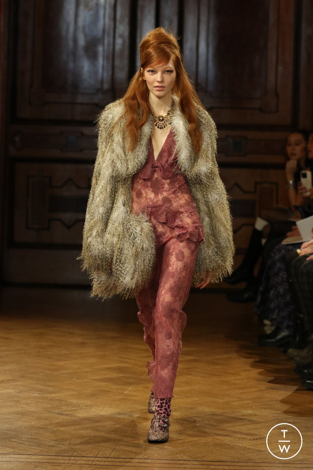 Fashion Week New York Fall/Winter 2026 look 11 from the Anna Sui collection 女装