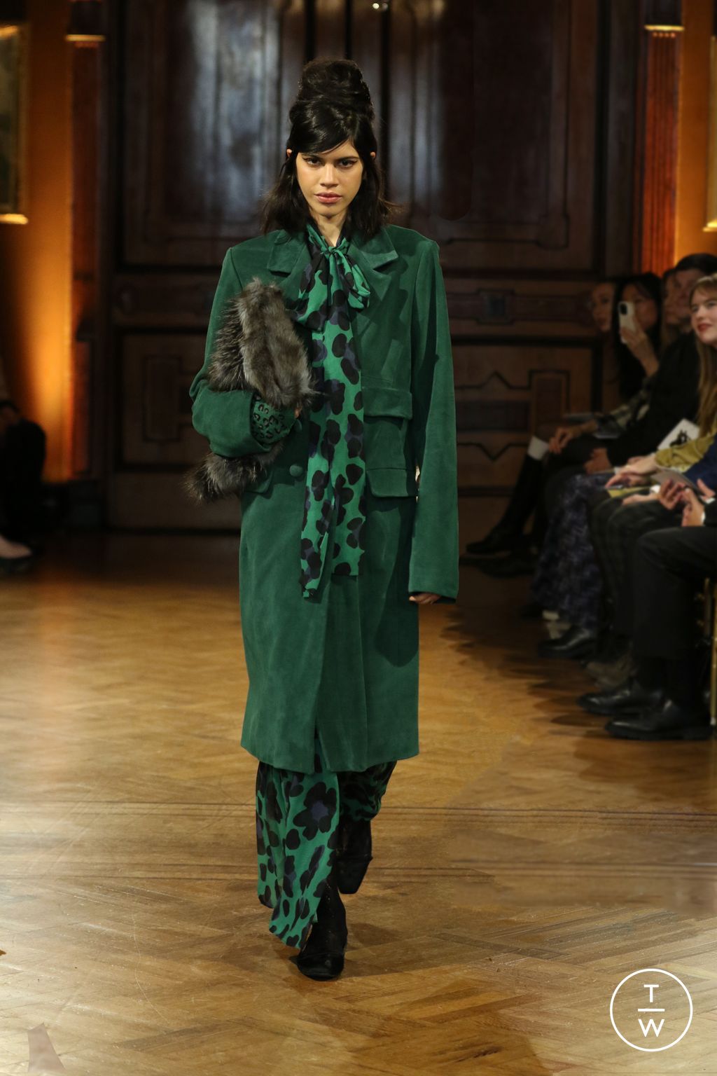 Fashion Week New York Fall/Winter 2026 look 15 from the Anna Sui collection womenswear