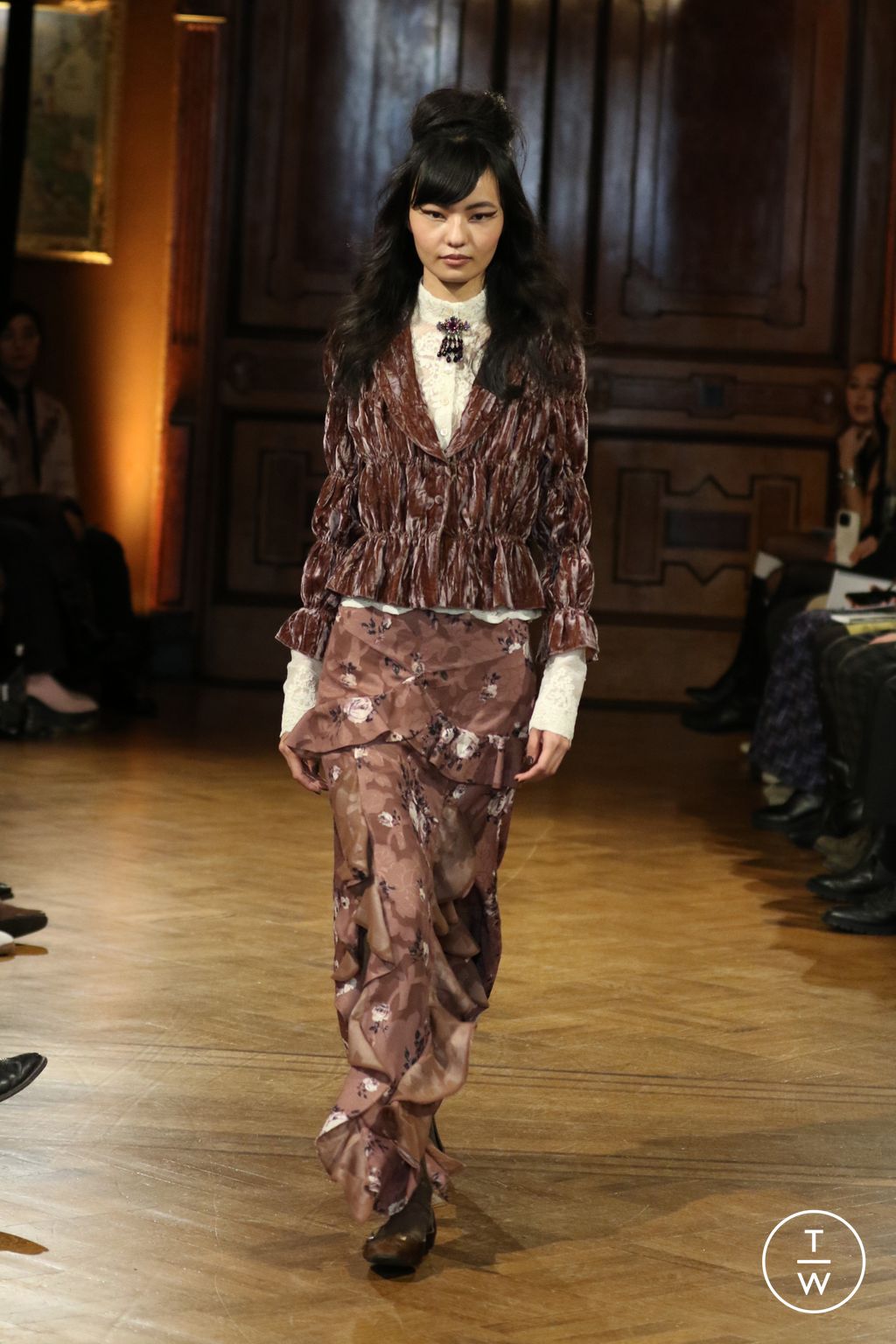 Fashion Week New York Fall/Winter 2026 look 25 from the Anna Sui collection womenswear