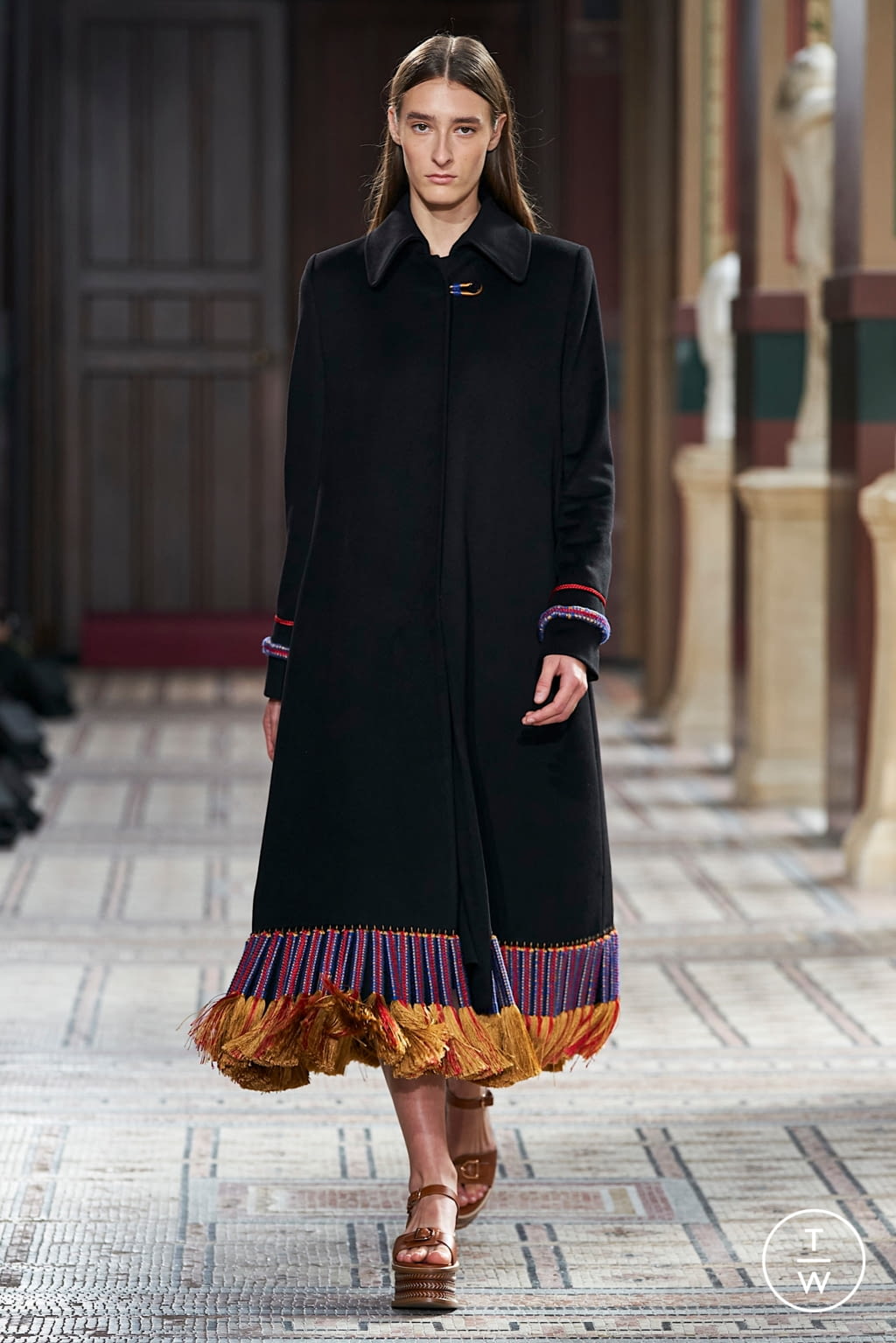 Fashion Week Paris Spring/Summer 2021 look 15 from the Gabriela Hearst collection womenswear