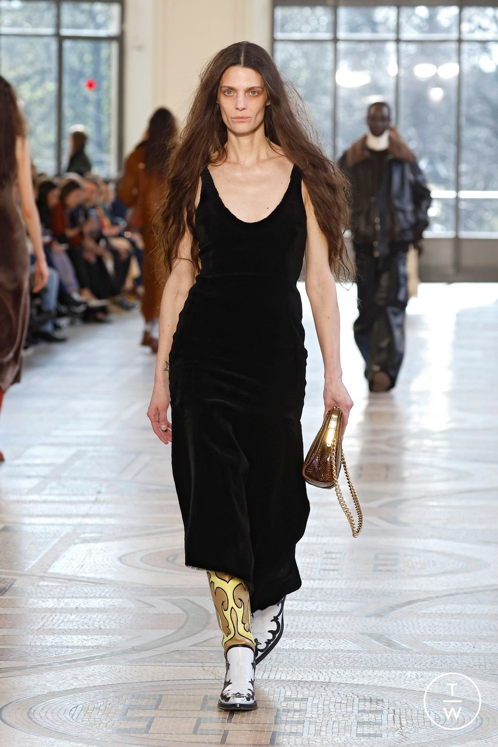 Fashion Week Paris Fall/Winter 2026 look 18 from the Gabriela Hearst collection womenswear