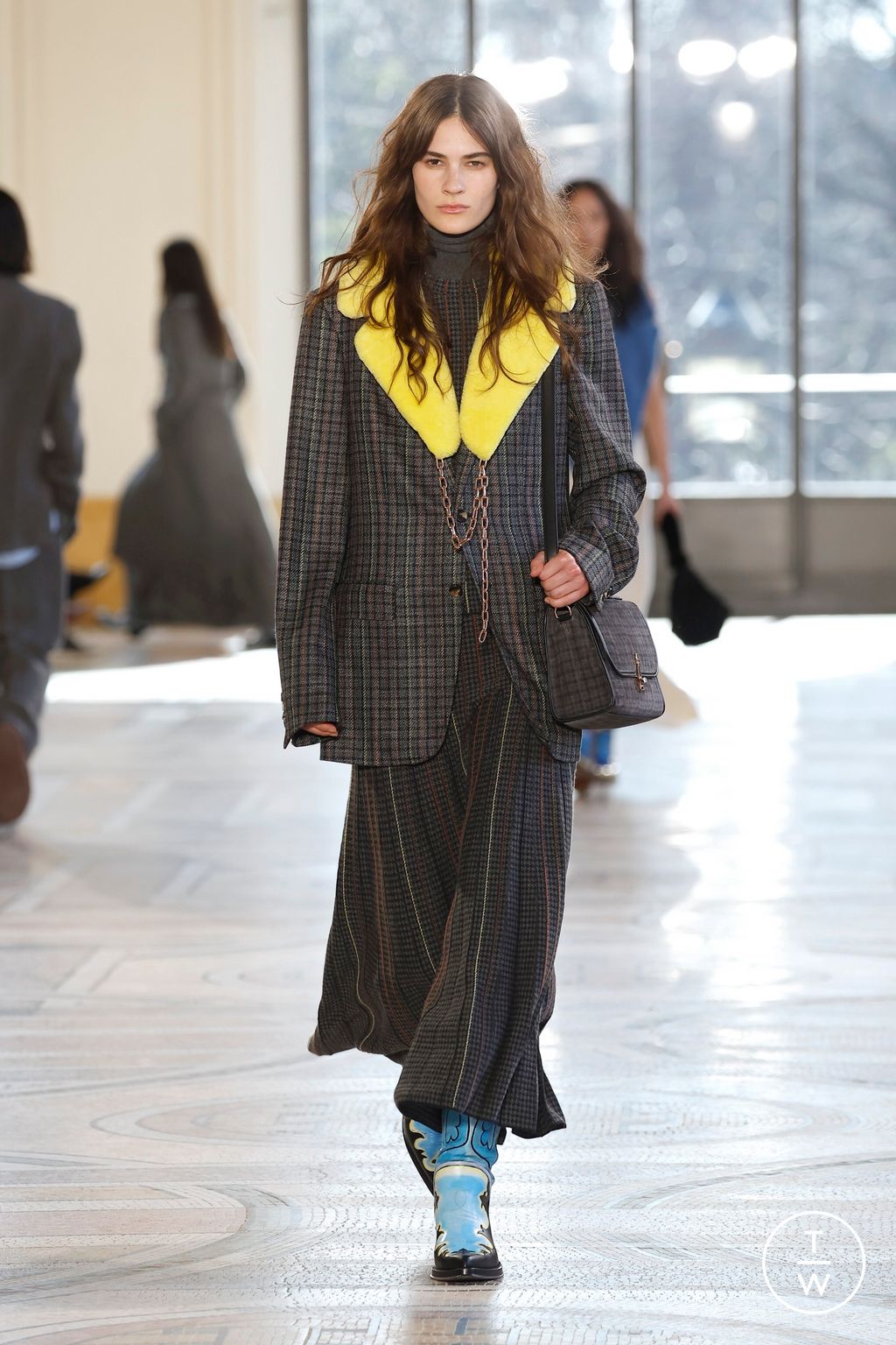 Fashion Week Paris Fall/Winter 2026 look 27 from the Gabriela Hearst collection womenswear