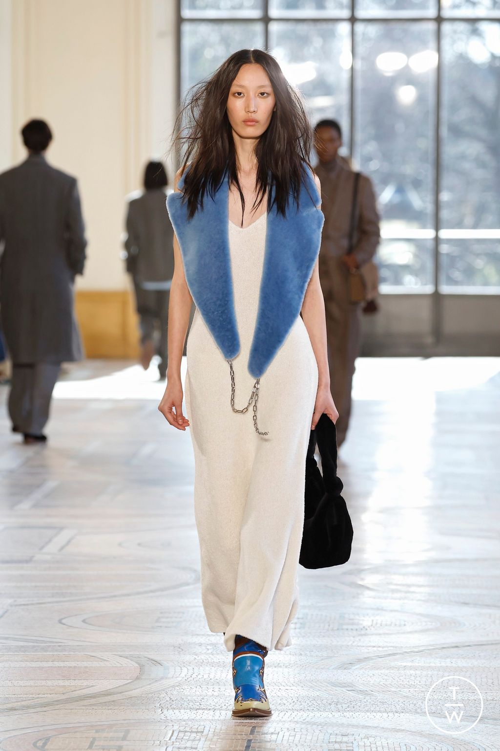 Fashion Week Paris Fall/Winter 2026 look 28 from the Gabriela Hearst collection womenswear