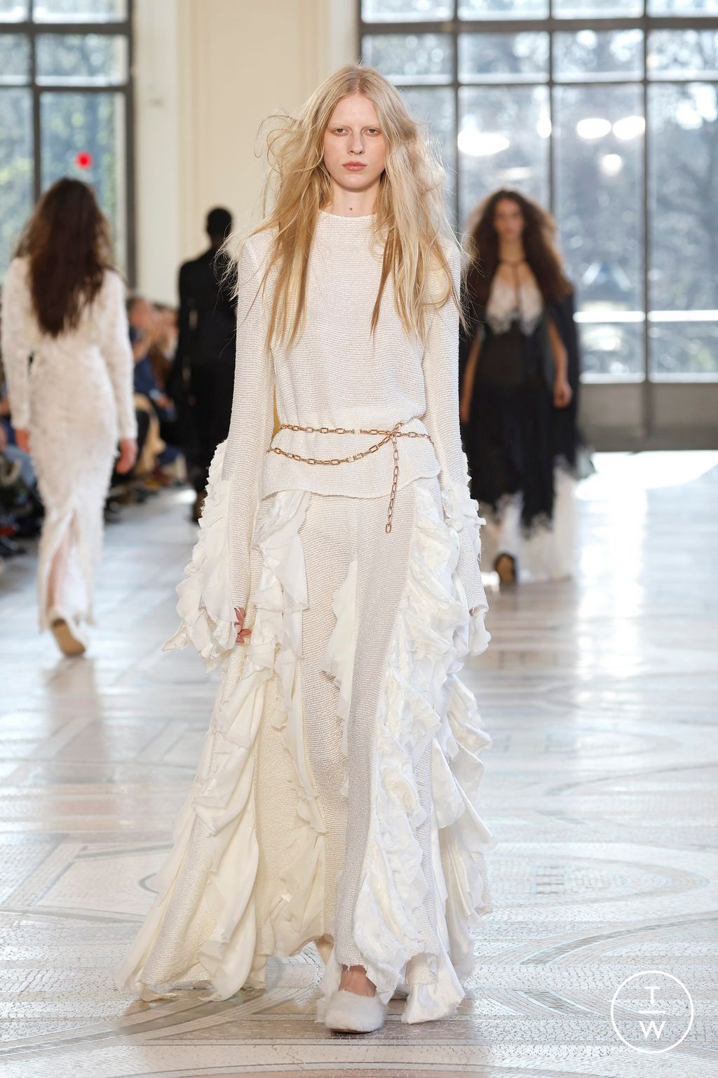 Fashion Week Paris Fall/Winter 2026 look 37 from the Gabriela Hearst collection womenswear