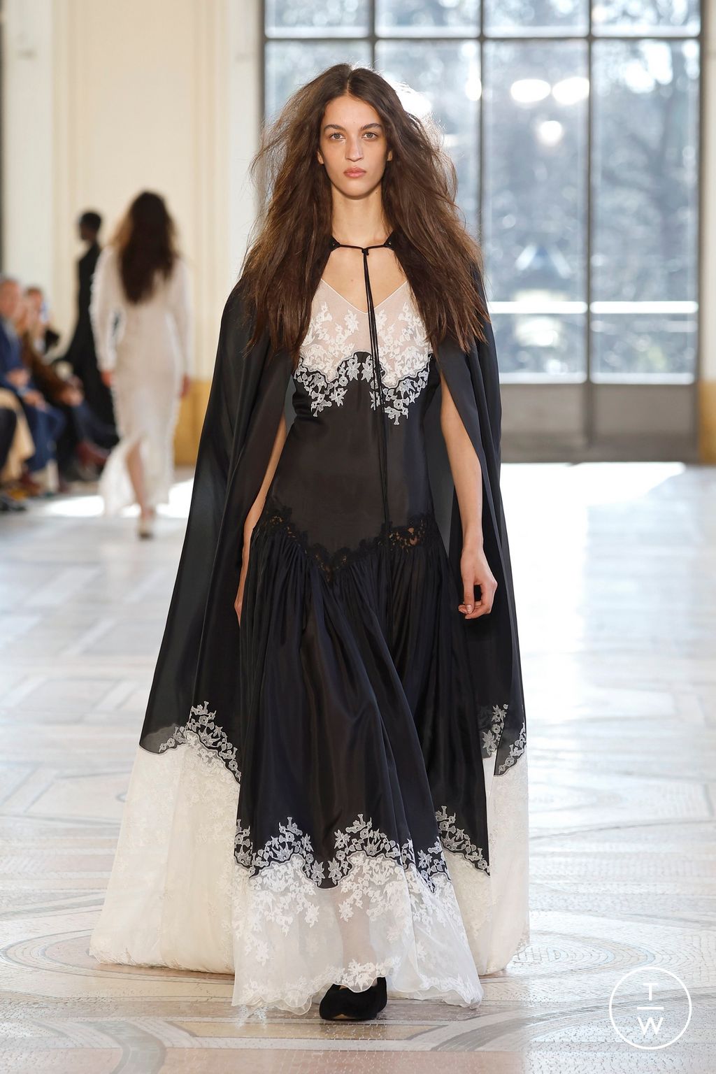 Fashion Week Paris Fall/Winter 2026 look 38 from the Gabriela Hearst collection womenswear