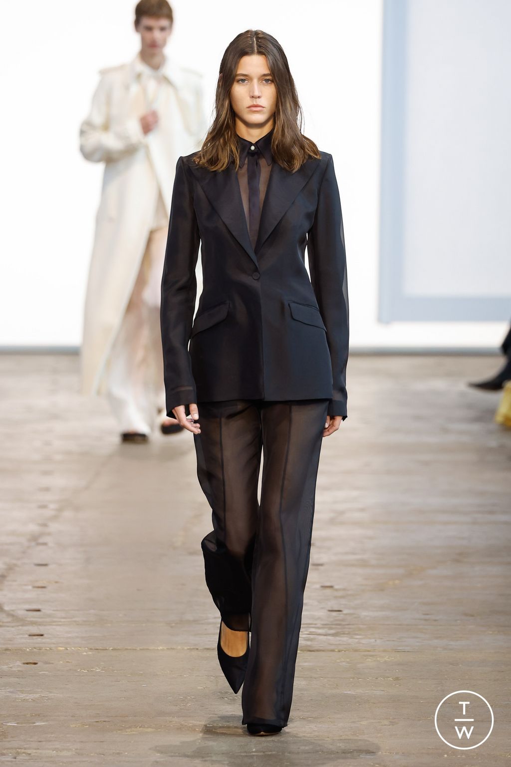 Fashion Week New York Spring/Summer 2024 look 2 from the Gabriela Hearst collection womenswear