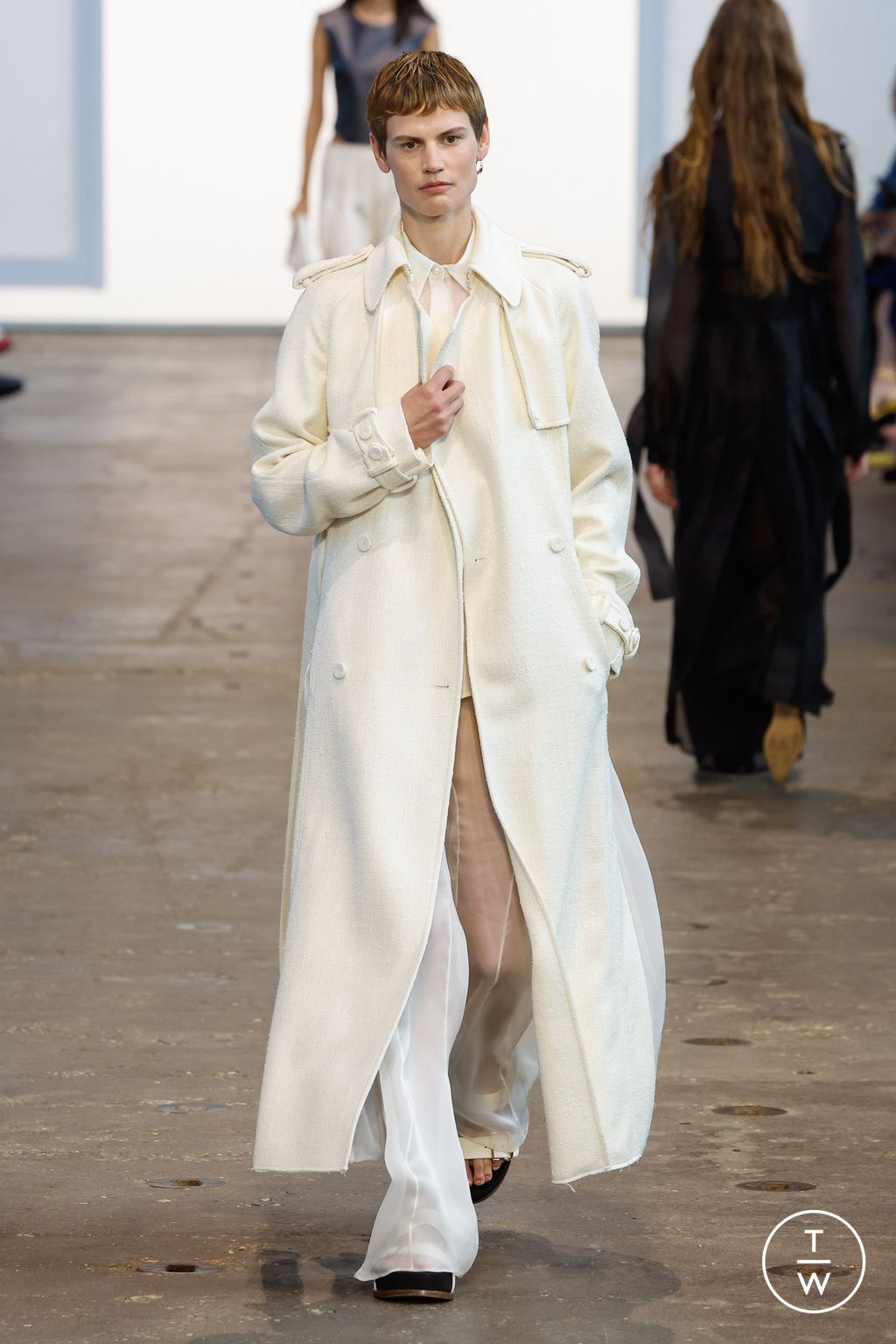 Fashion Week New York Spring/Summer 2024 look 3 from the Gabriela Hearst collection womenswear