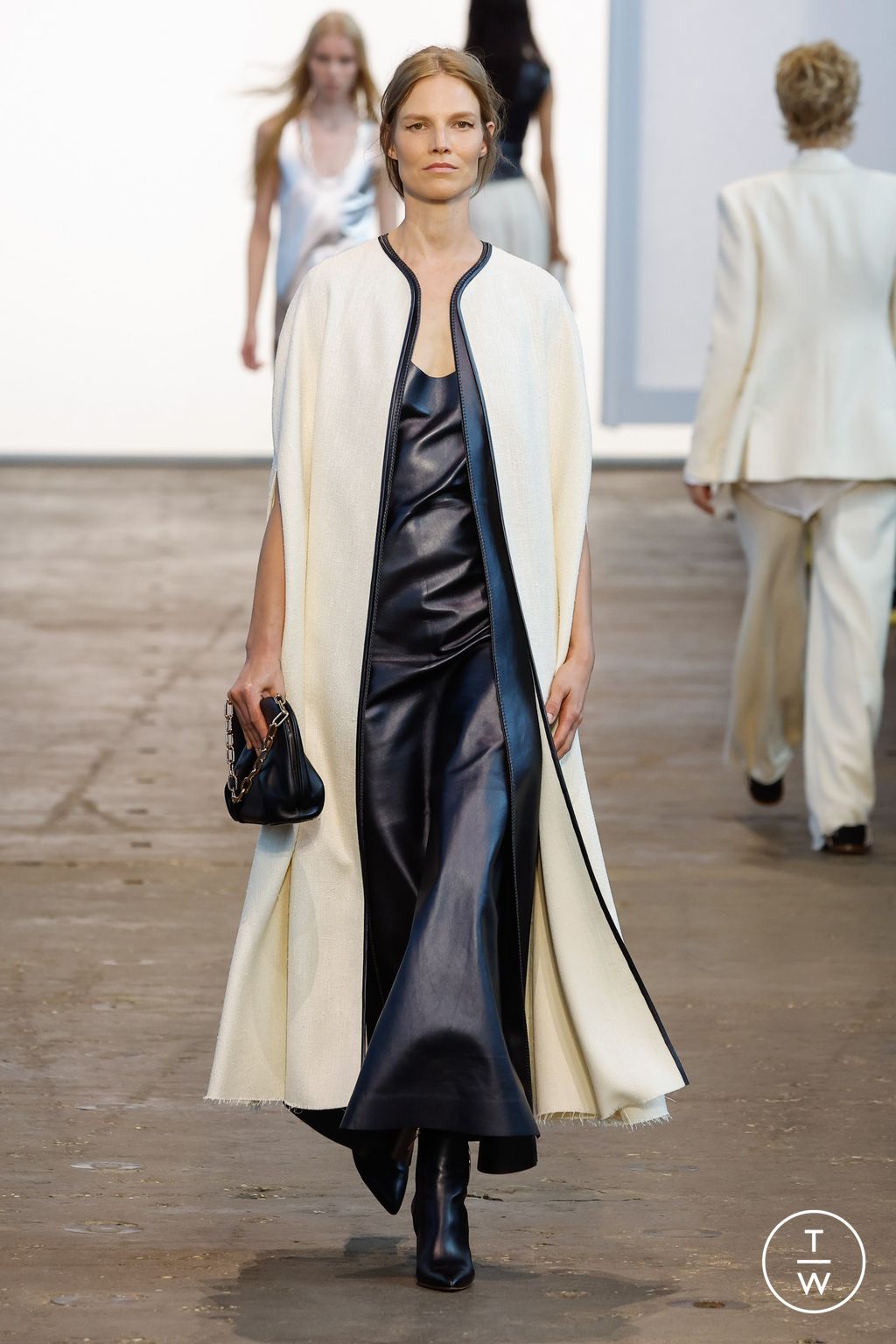 Fashion Week New York Spring/Summer 2024 look 7 from the Gabriela Hearst collection womenswear