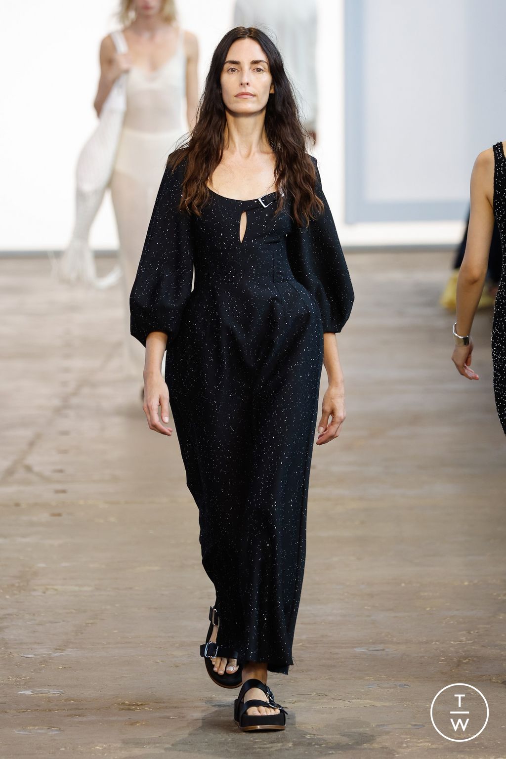 Fashion Week New York Spring/Summer 2024 look 22 from the Gabriela Hearst collection womenswear