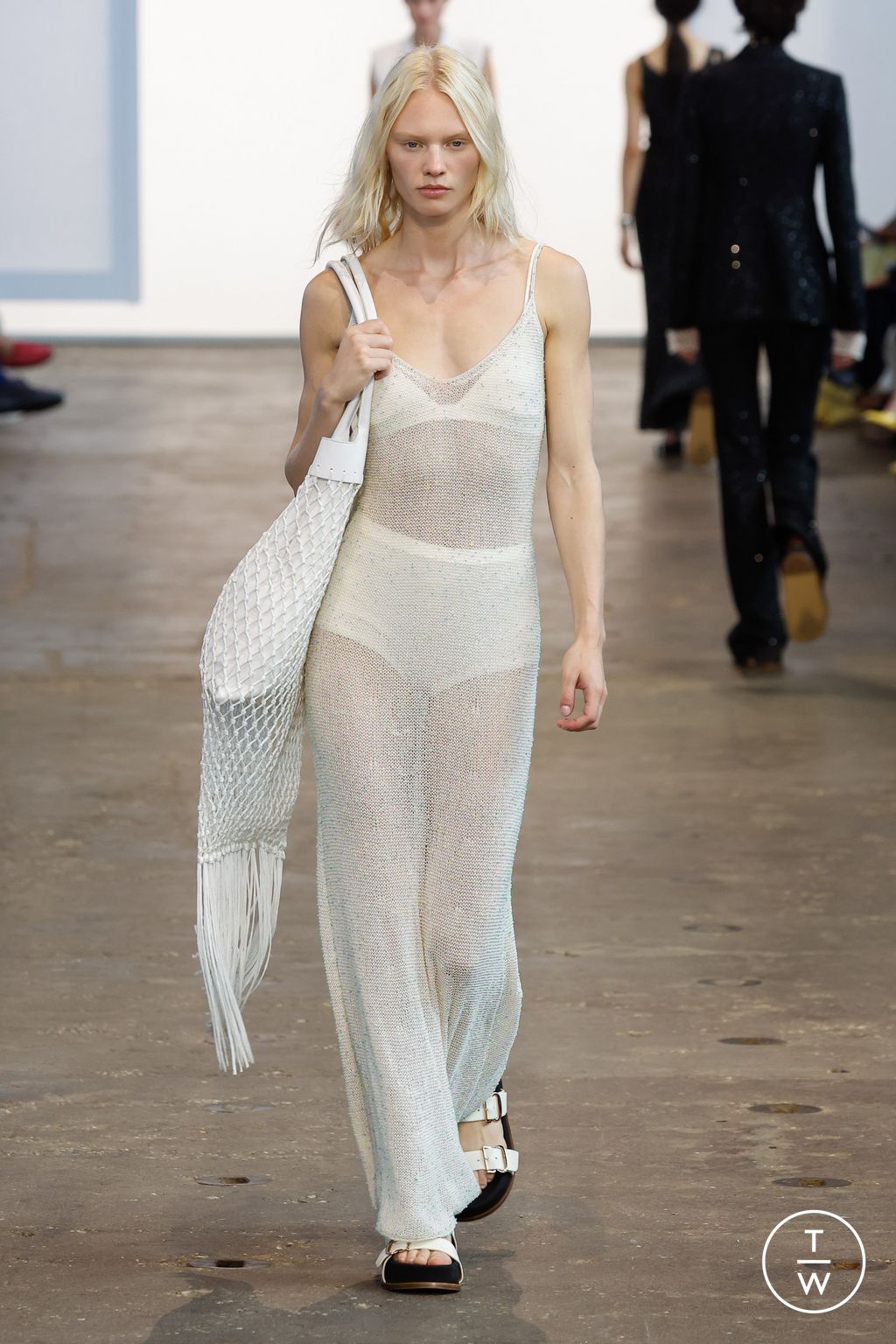 Fashion Week New York Spring/Summer 2024 look 23 from the Gabriela Hearst collection 女装