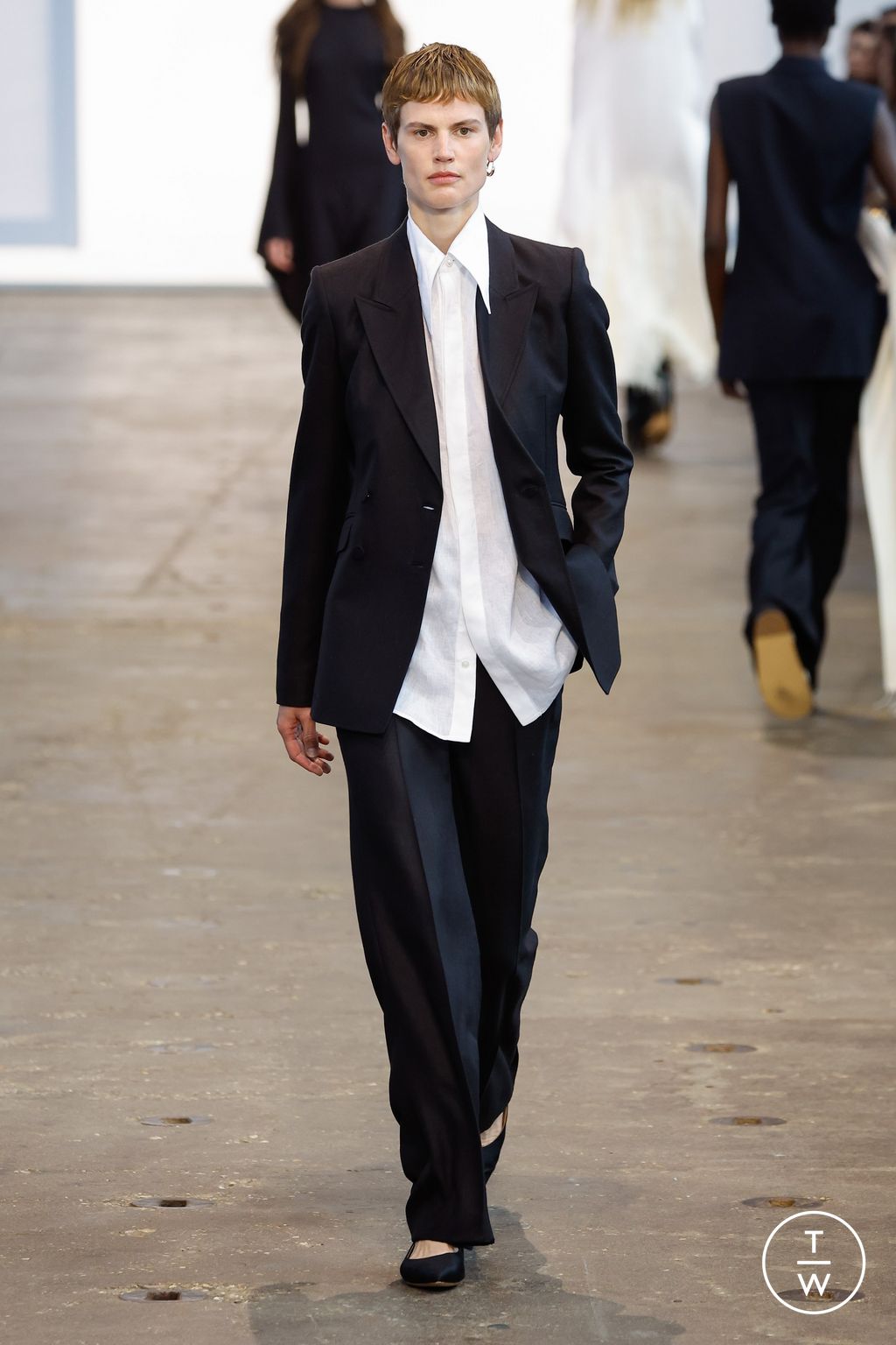 Fashion Week New York Spring/Summer 2024 look 31 from the Gabriela Hearst collection womenswear