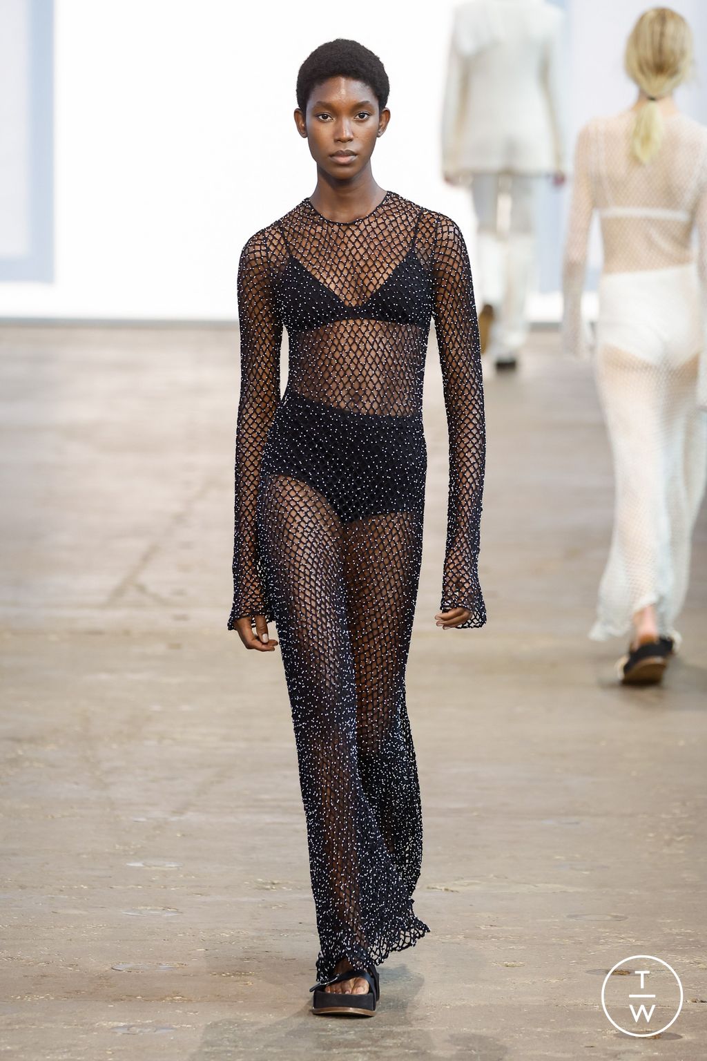 Fashion Week New York Spring/Summer 2024 look 36 from the Gabriela Hearst collection 女装