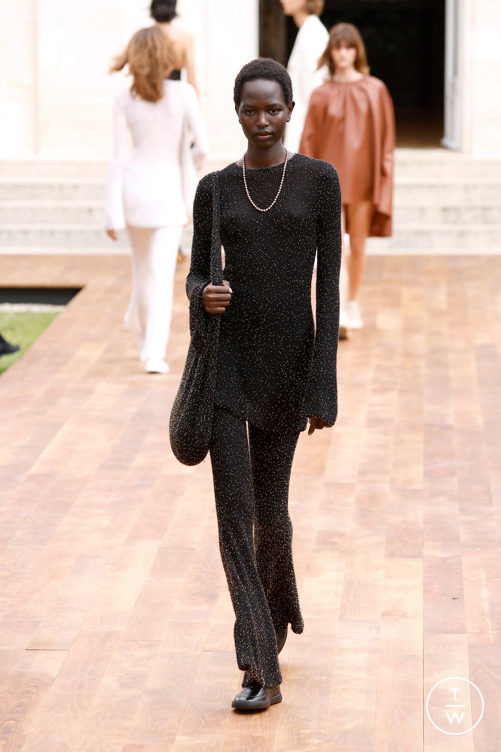 Fashion Week Paris Spring/Summer 2025 look 13 from the Gabriela Hearst collection womenswear