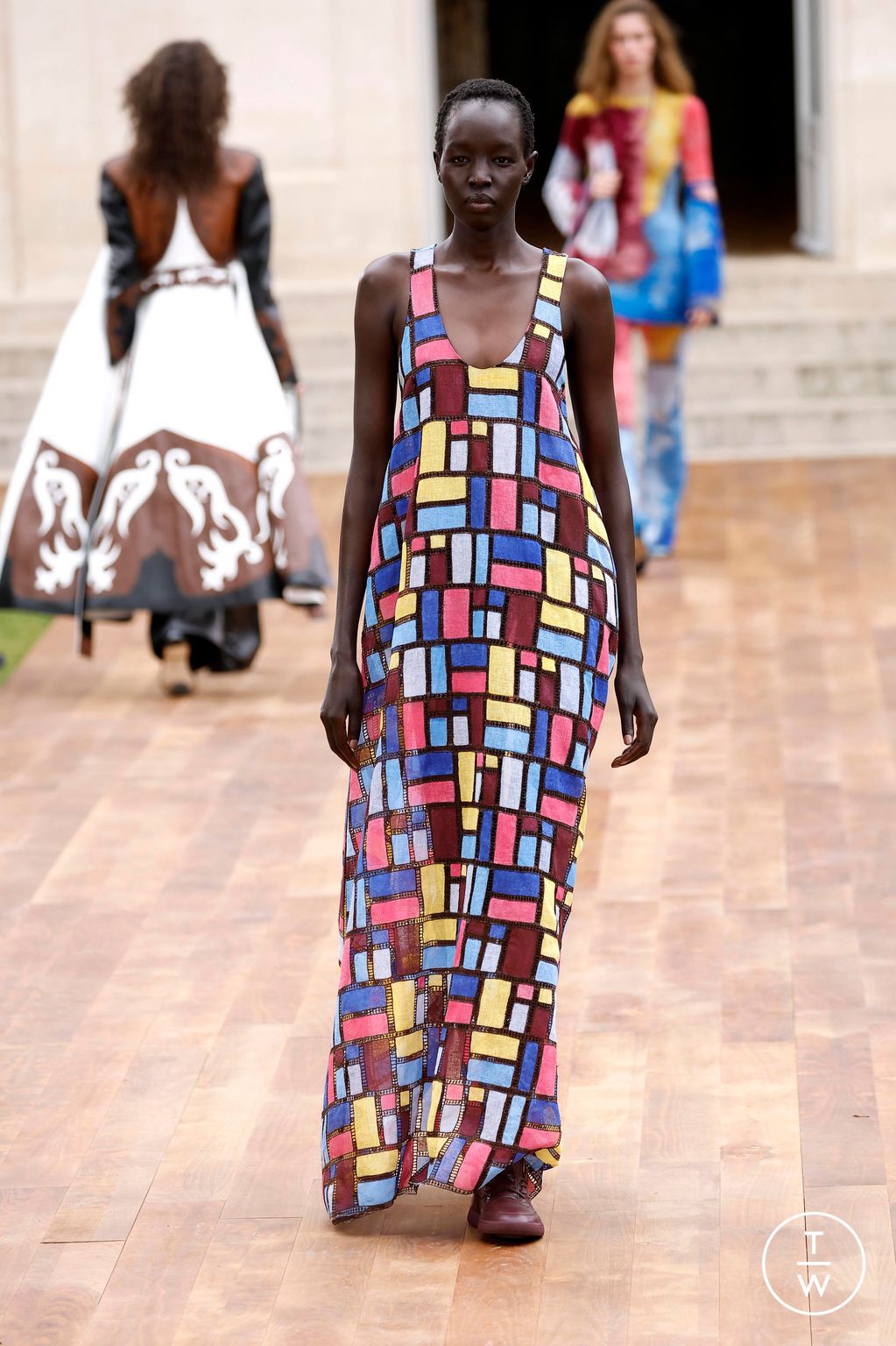 Fashion Week Paris Spring/Summer 2025 look 31 from the Gabriela Hearst collection womenswear