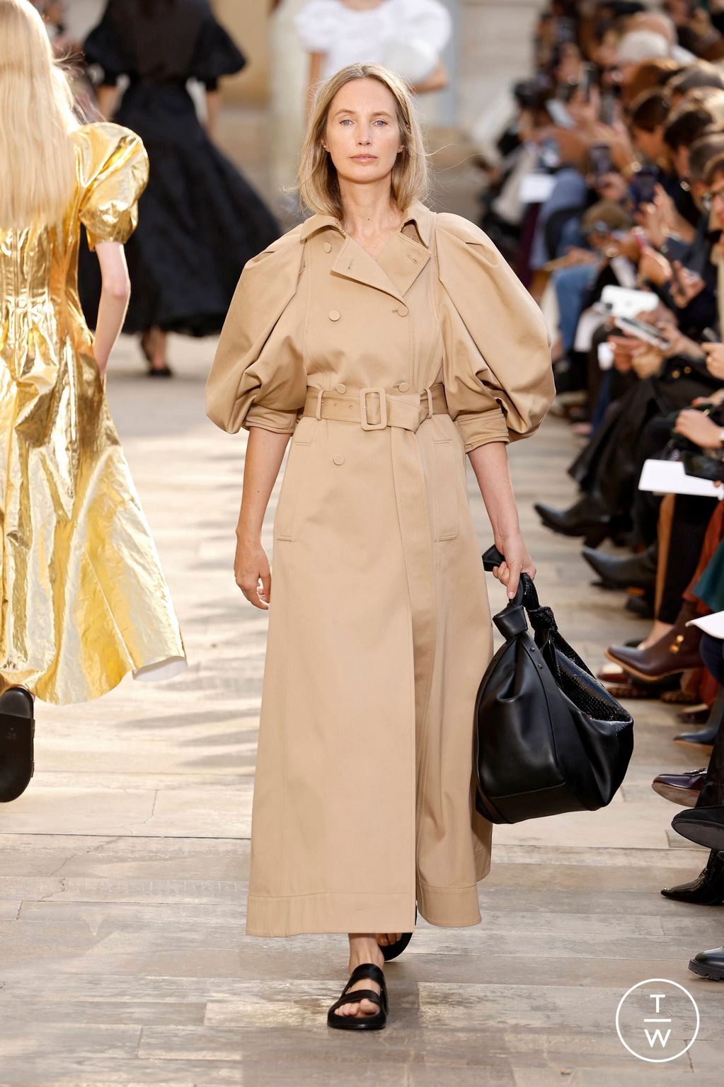 Fashion Week Paris Spring/Summer 2026 look 7 from the Gabriela Hearst collection womenswear