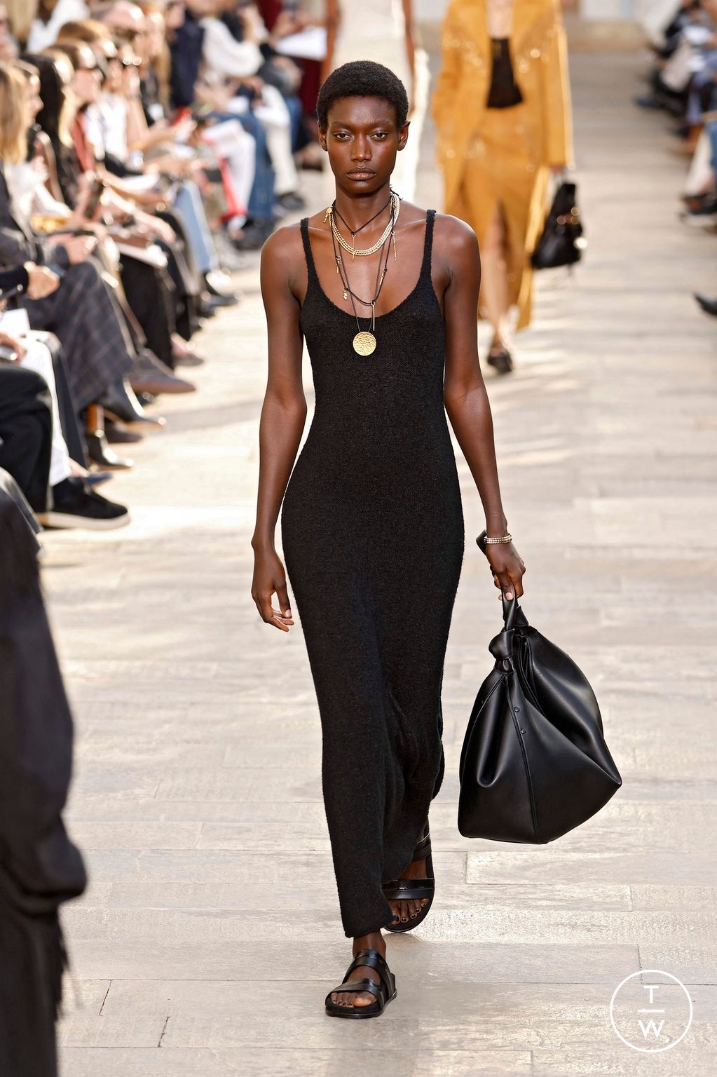 Fashion Week Paris Spring/Summer 2026 look 11 from the Gabriela Hearst collection womenswear
