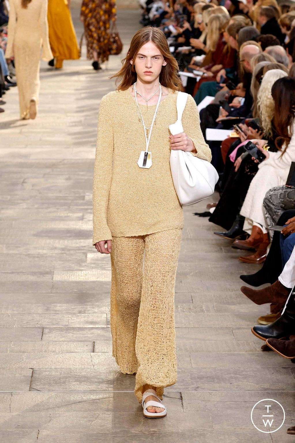 Fashion Week Paris Spring/Summer 2026 look 27 from the Gabriela Hearst collection womenswear