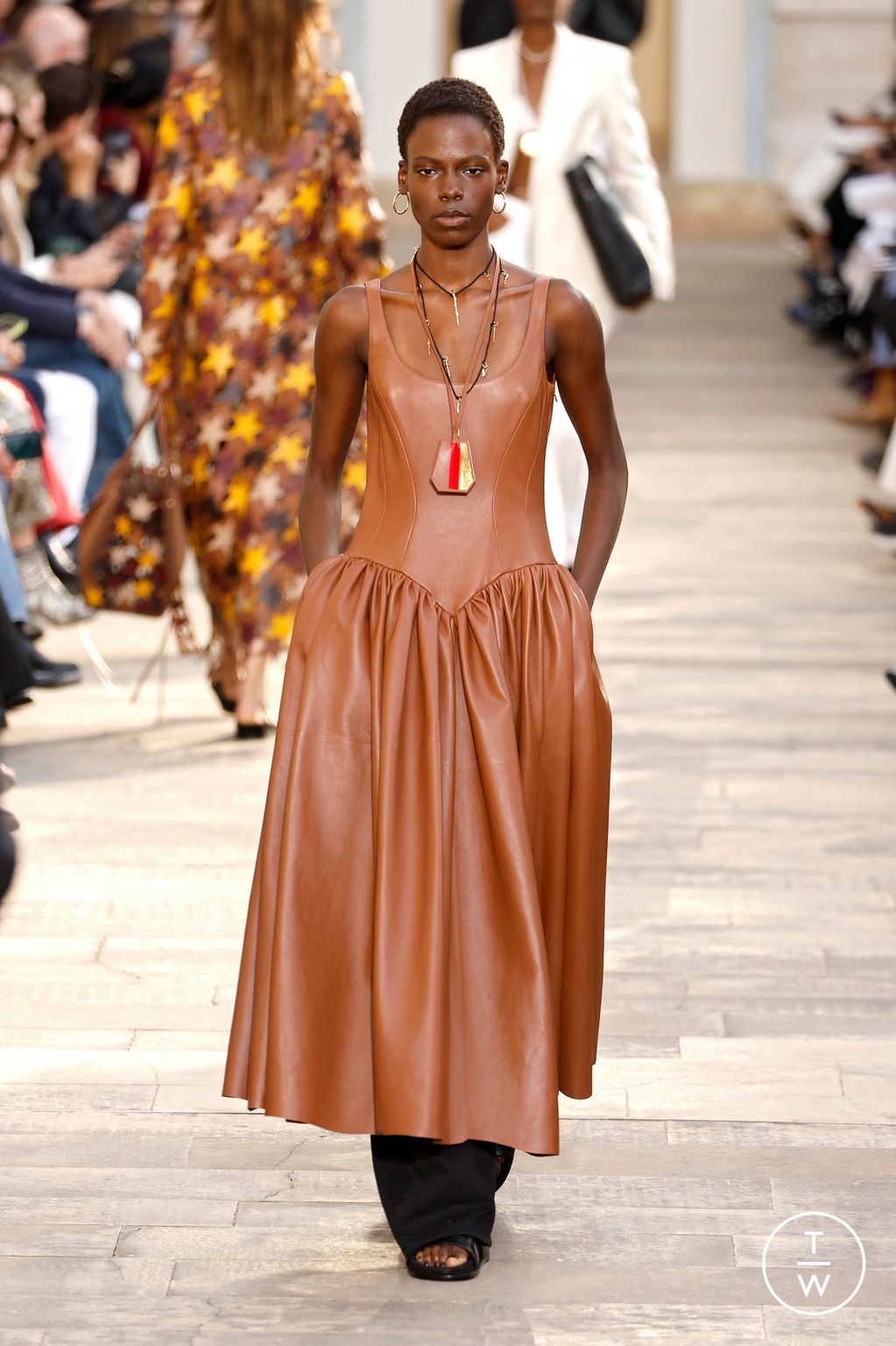 Fashion Week Paris Spring/Summer 2026 look 30 from the Gabriela Hearst collection 女装