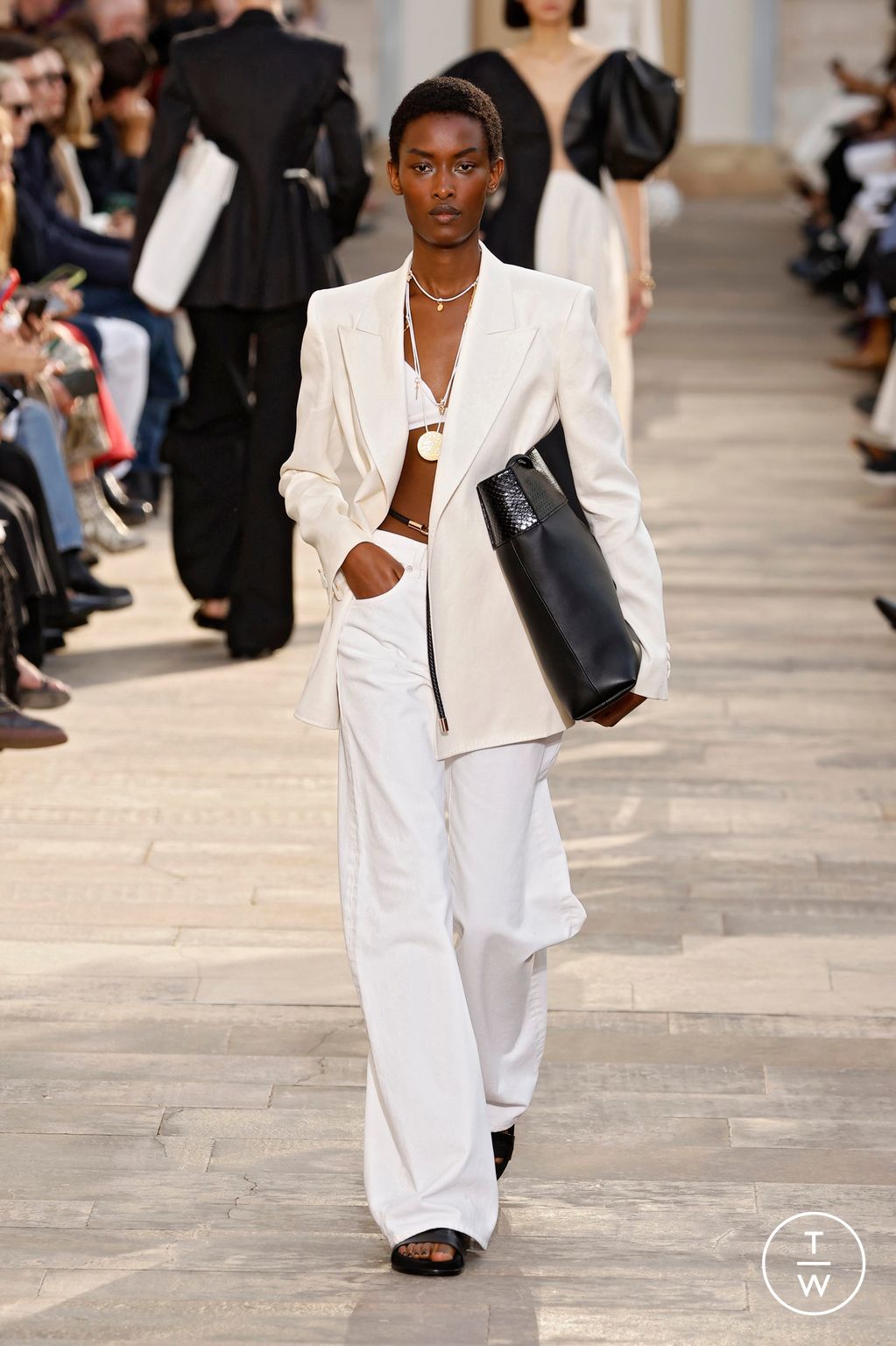 Fashion Week Paris Spring/Summer 2026 look 31 from the Gabriela Hearst collection womenswear
