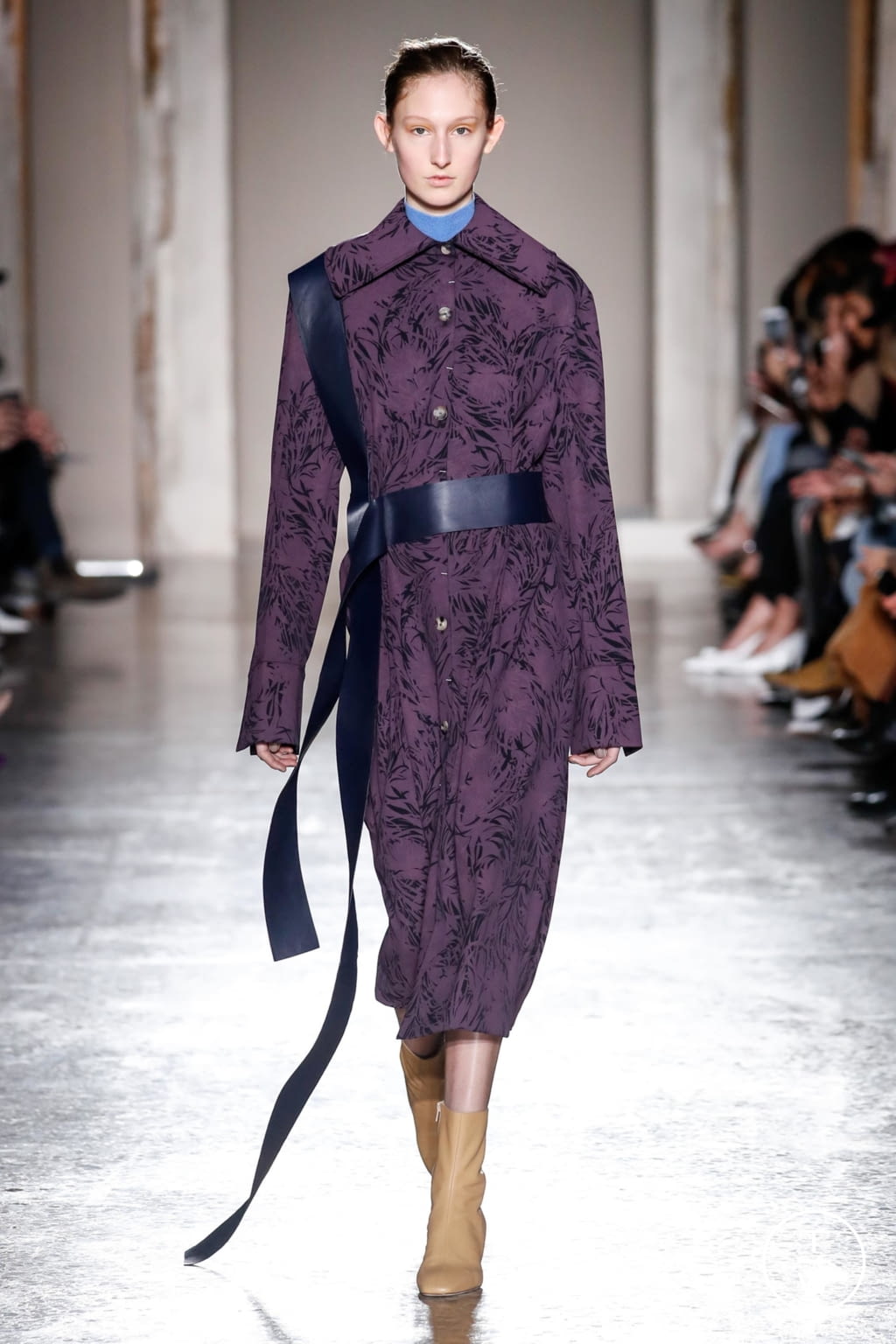 Fashion Week Milan Fall/Winter 2018 look 15 de la collection Gabriele Colangelo womenswear