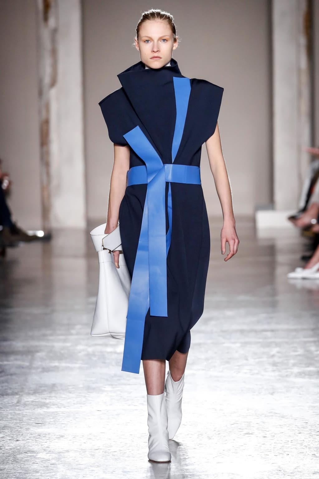 Fashion Week Milan Fall/Winter 2018 look 22 from the Gabriele Colangelo collection womenswear