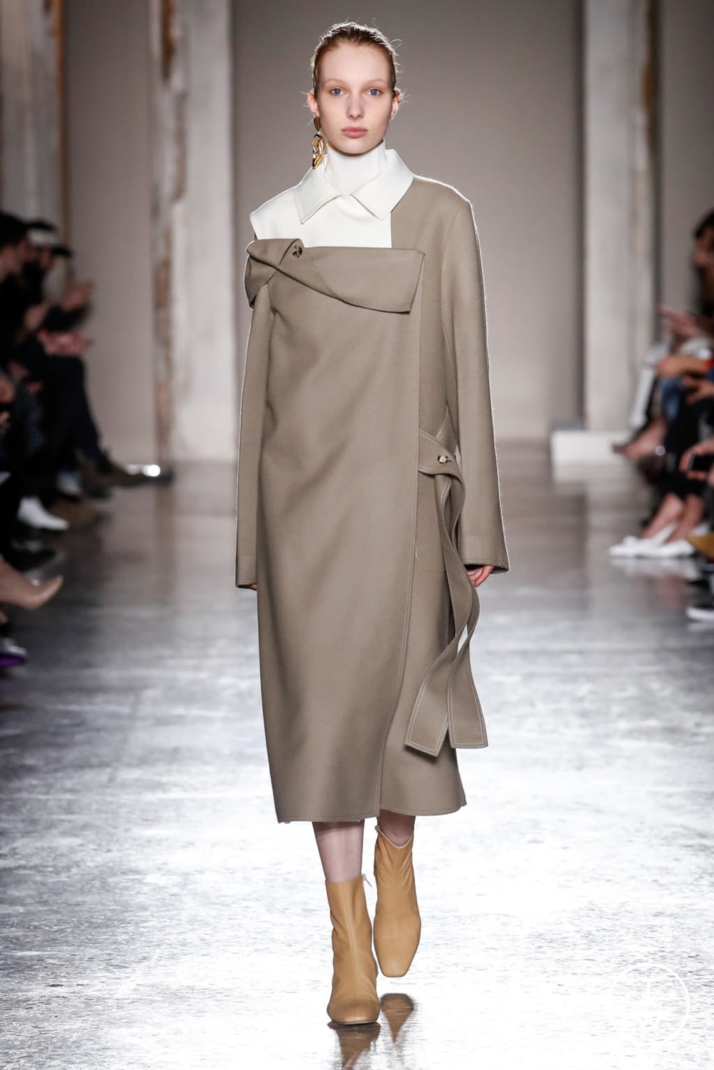 Fashion Week Milan Fall/Winter 2018 look 35 from the Gabriele Colangelo collection womenswear