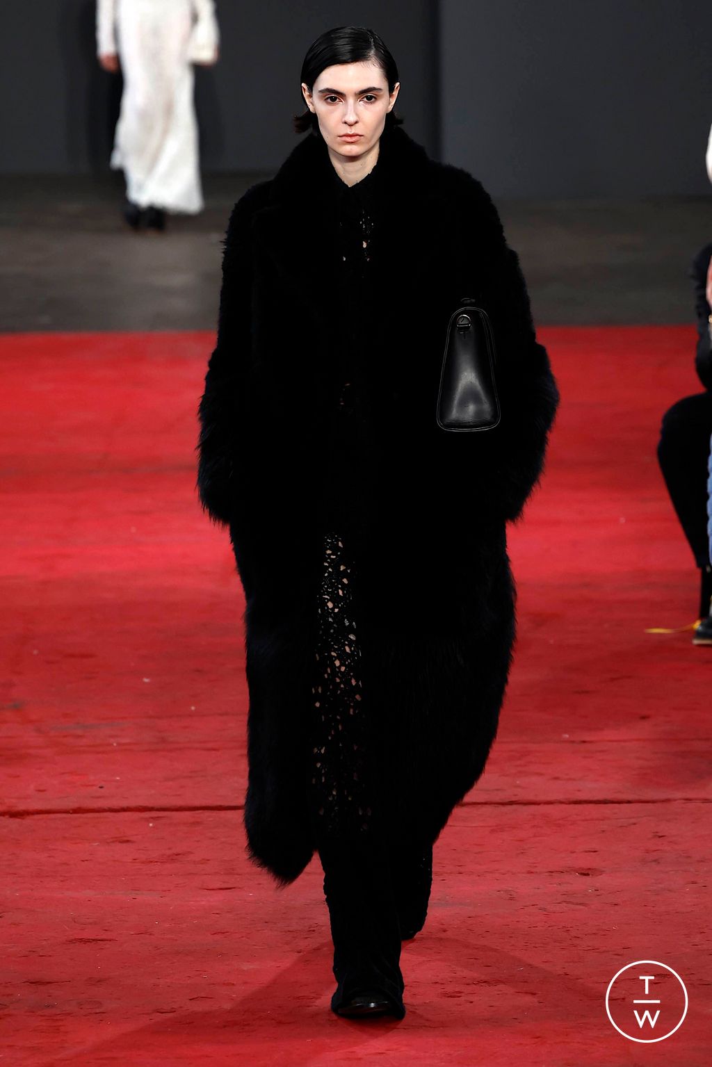 Fashion Week New York Fall/Winter 2024 look 24 from the Gabriela Hearst collection 女装