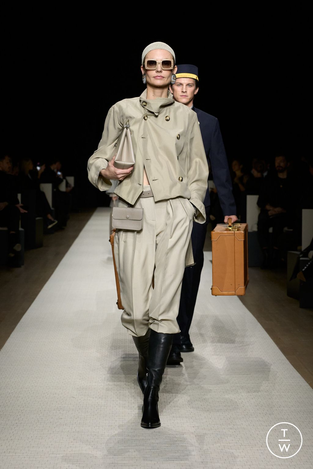 Fashion Week New York Spring/Summer 2025 look 1 from the Giorgio Armani collection womenswear