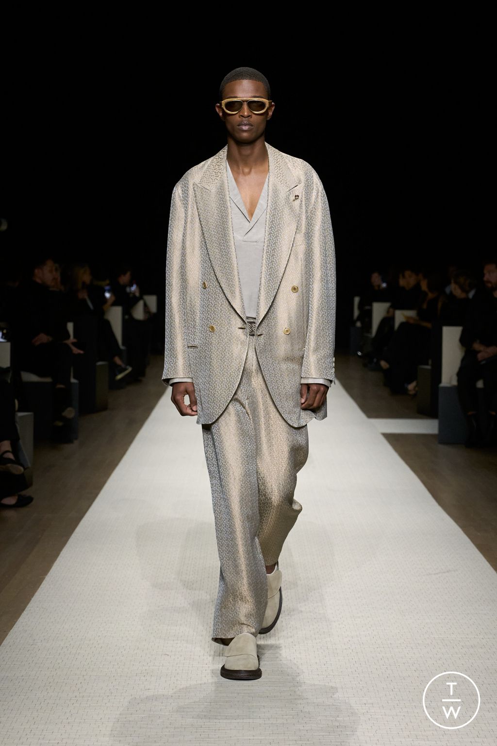 Fashion Week New York Spring/Summer 2025 look 6 from the Giorgio Armani collection womenswear