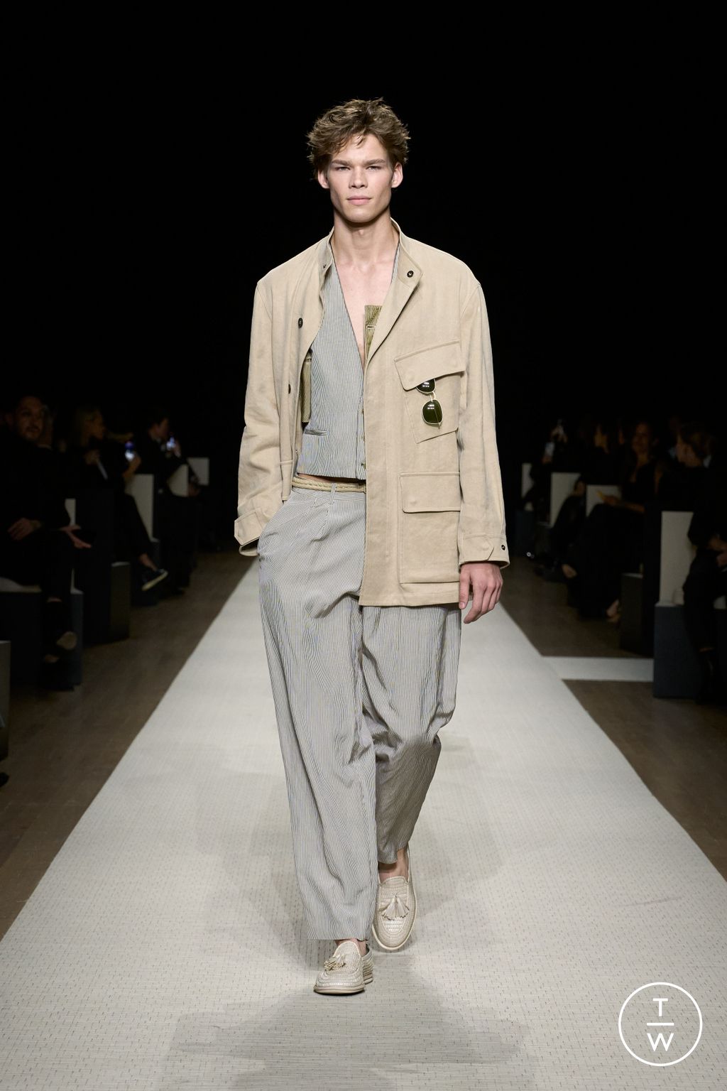 Fashion Week New York Spring/Summer 2025 look 8 from the Giorgio Armani collection womenswear