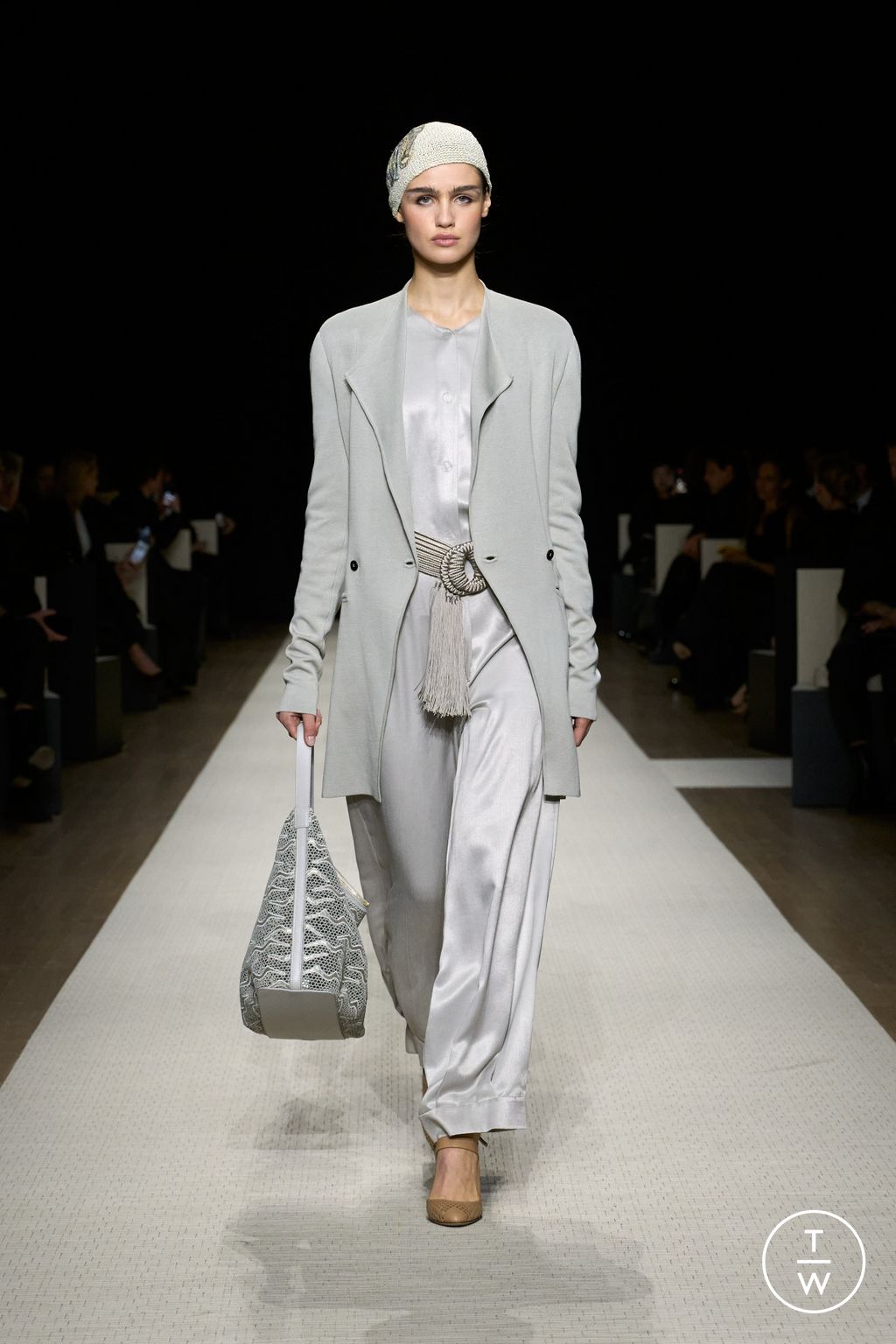 Fashion Week New York Spring/Summer 2025 look 16 from the Giorgio Armani collection womenswear