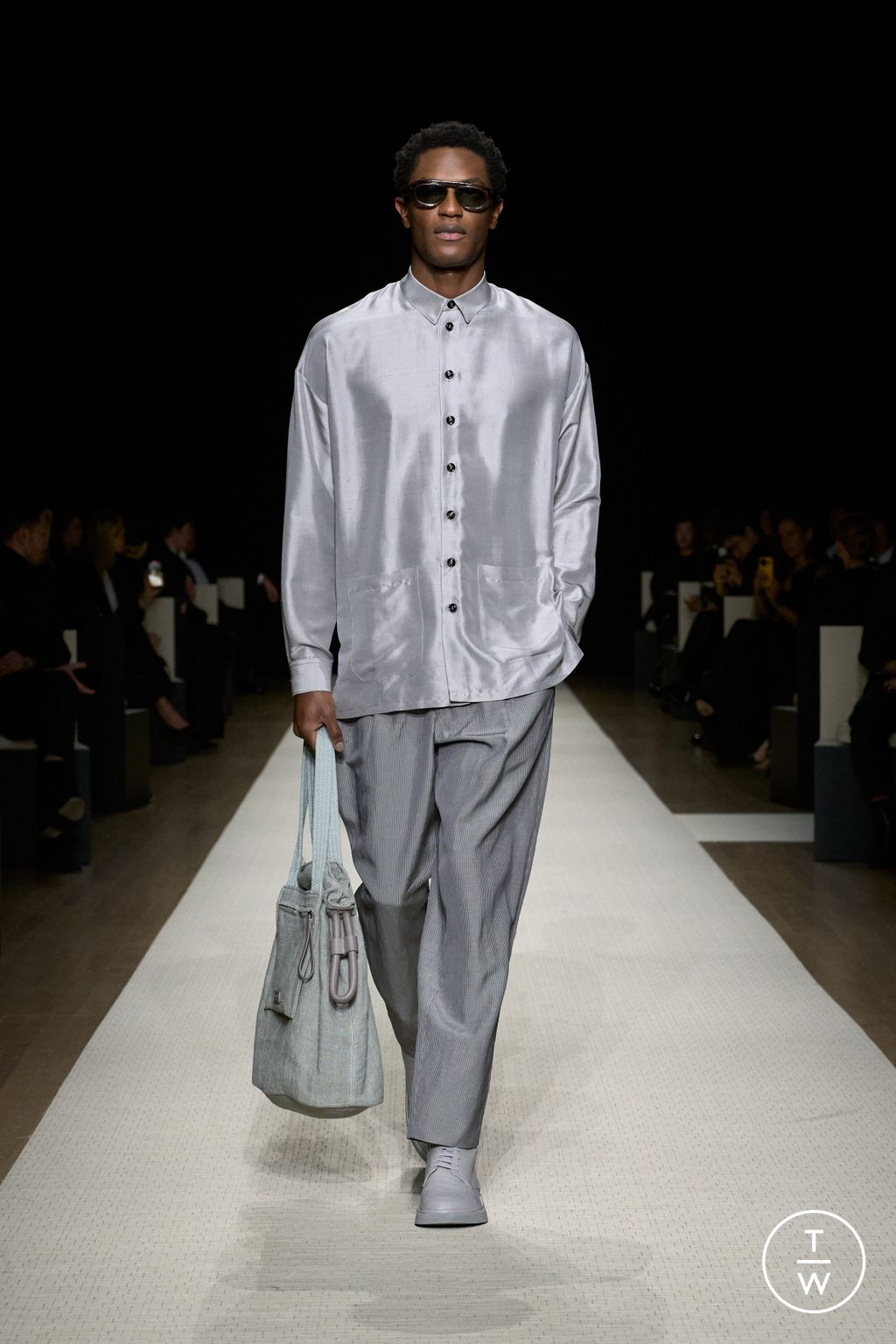 Fashion Week New York Spring/Summer 2025 look 18 from the Giorgio Armani collection womenswear