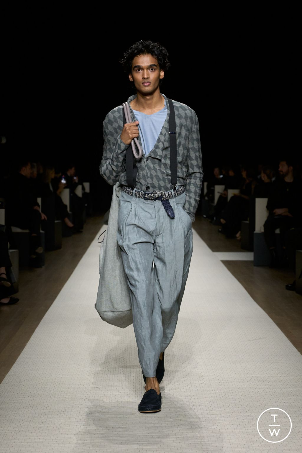 Fashion Week New York Spring/Summer 2025 look 27 from the Giorgio Armani collection womenswear