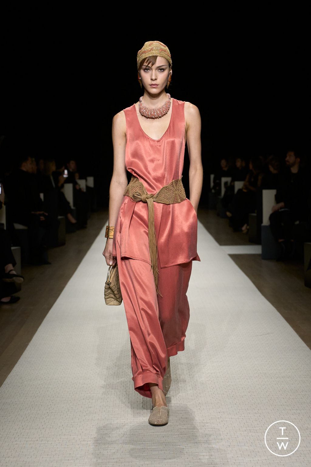 Fashion Week New York Spring/Summer 2025 look 66 from the Giorgio Armani collection womenswear